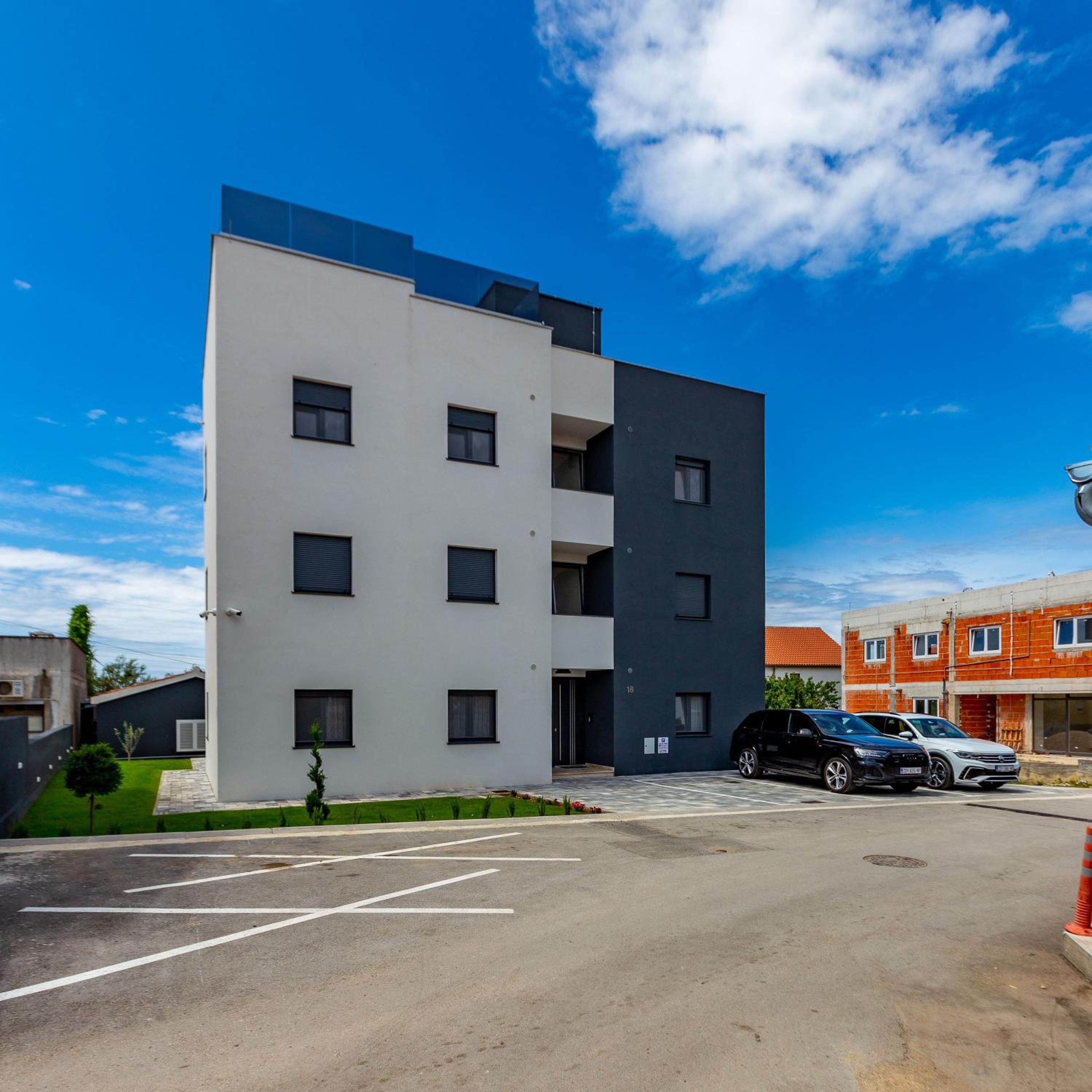 LPL Luxury Apartments