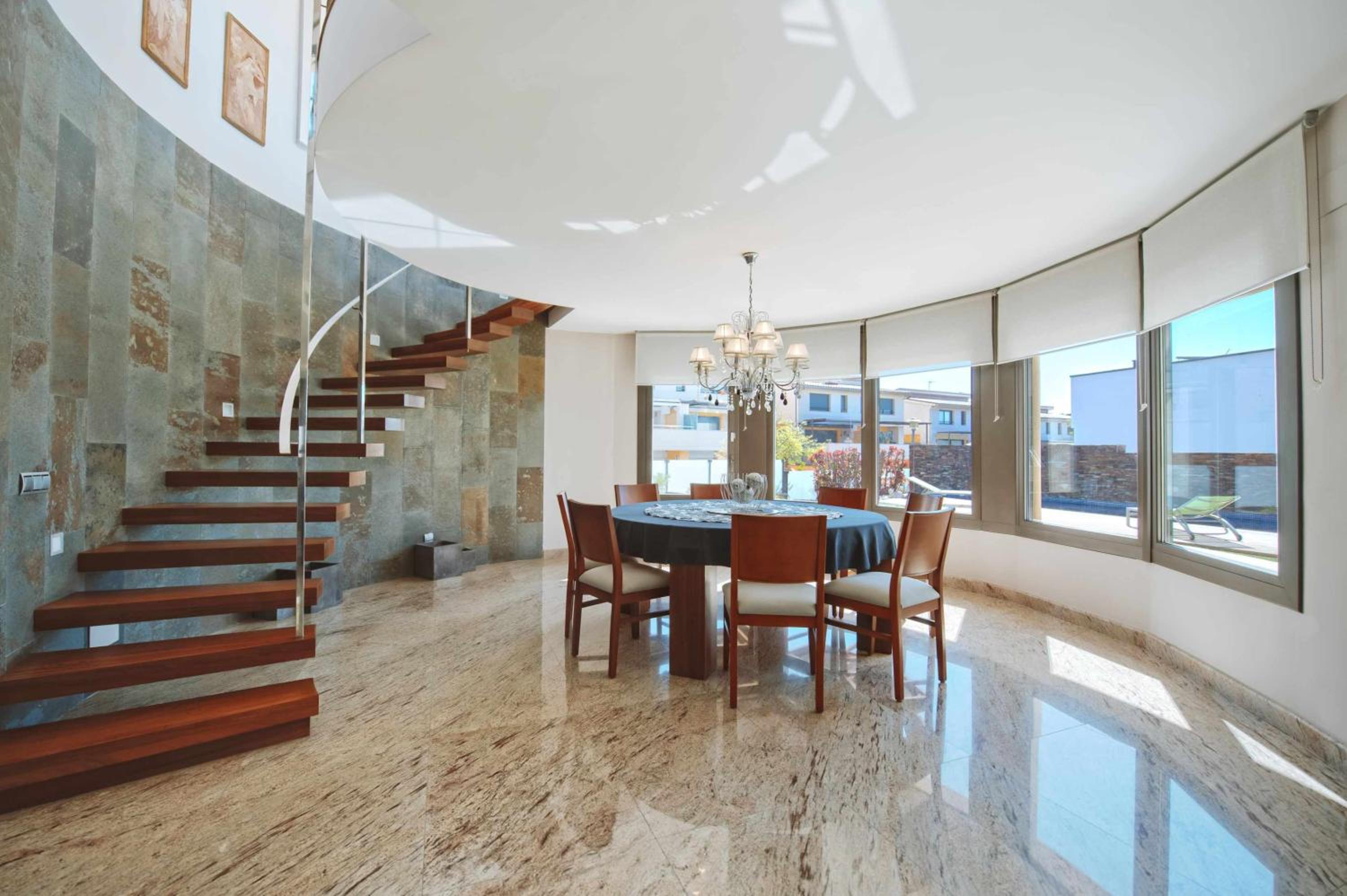 Casa La Vinya Alto Standing view 3