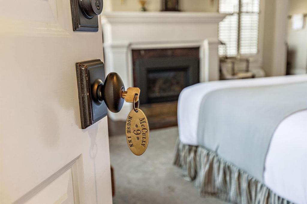 Jacksonville Vacations - McCully House Inn - Property Image 8