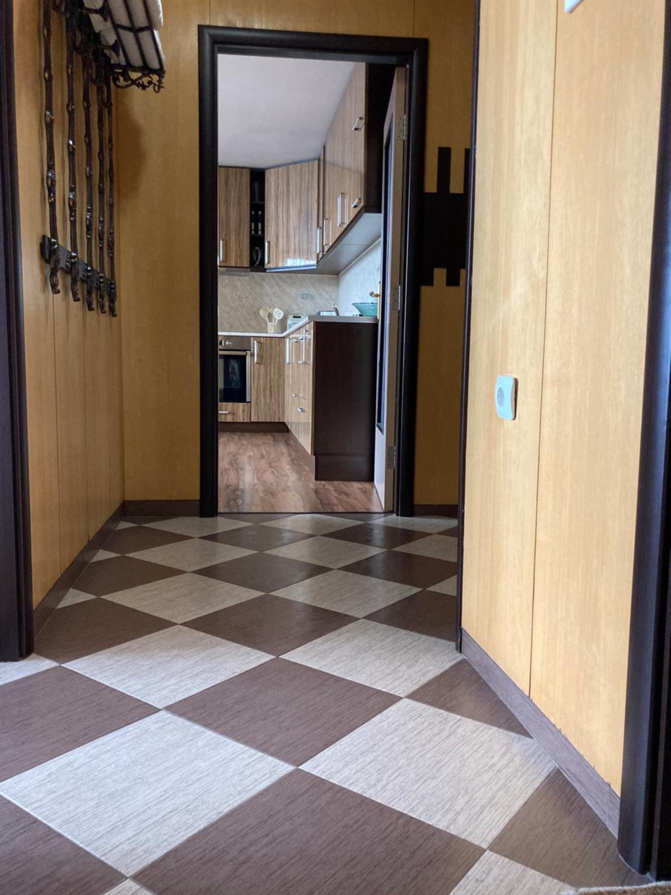 Apart 47 view 4