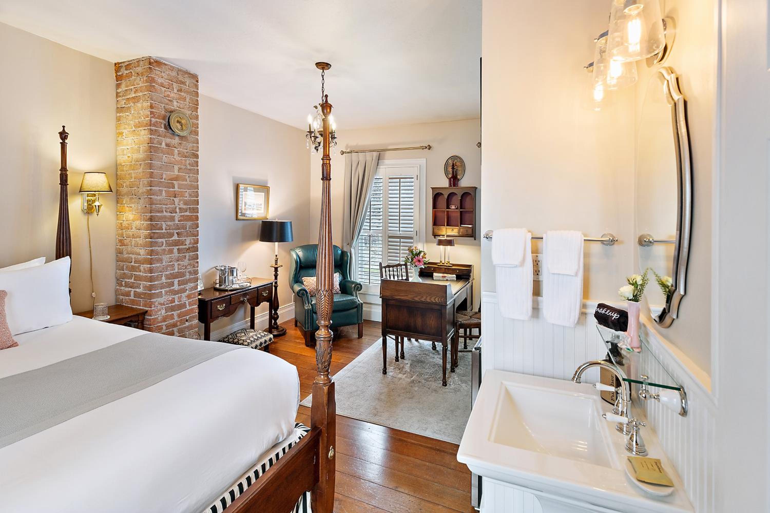 Jacksonville Vacations - McCully House Inn - Property Image 16