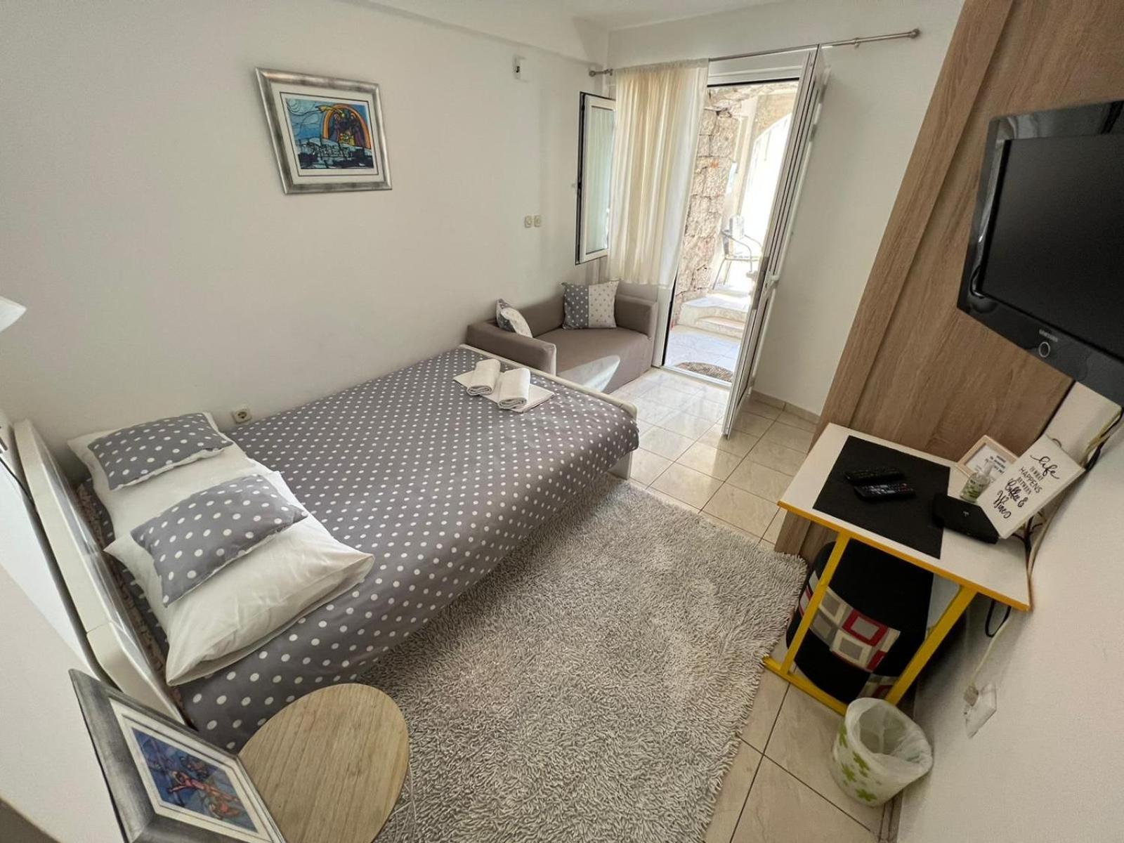 Old town apartment Nina 1 view 4