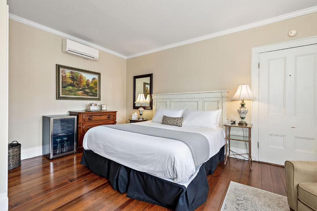 Jacksonville Vacations - McCully House Inn - Property Image 80