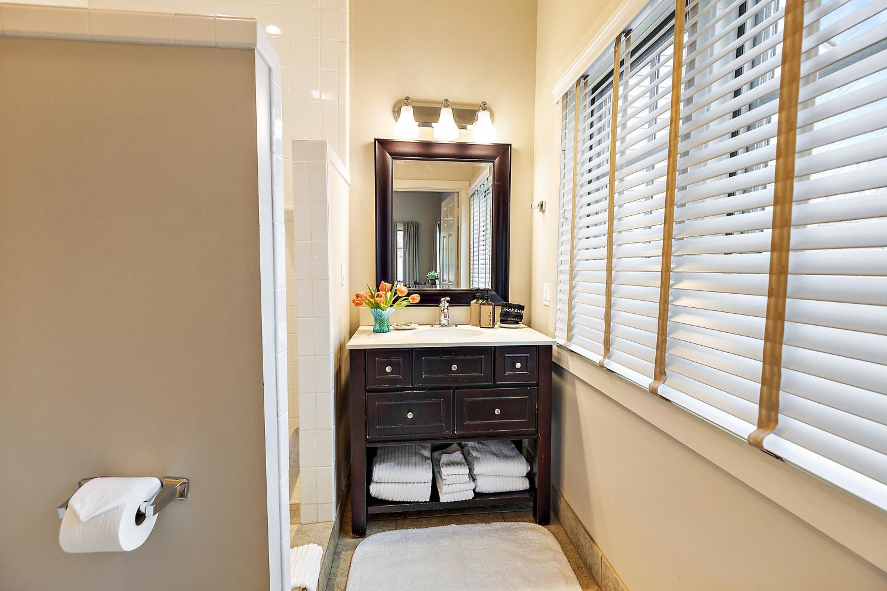 Jacksonville Vacations - McCully House Inn - Property Image 90