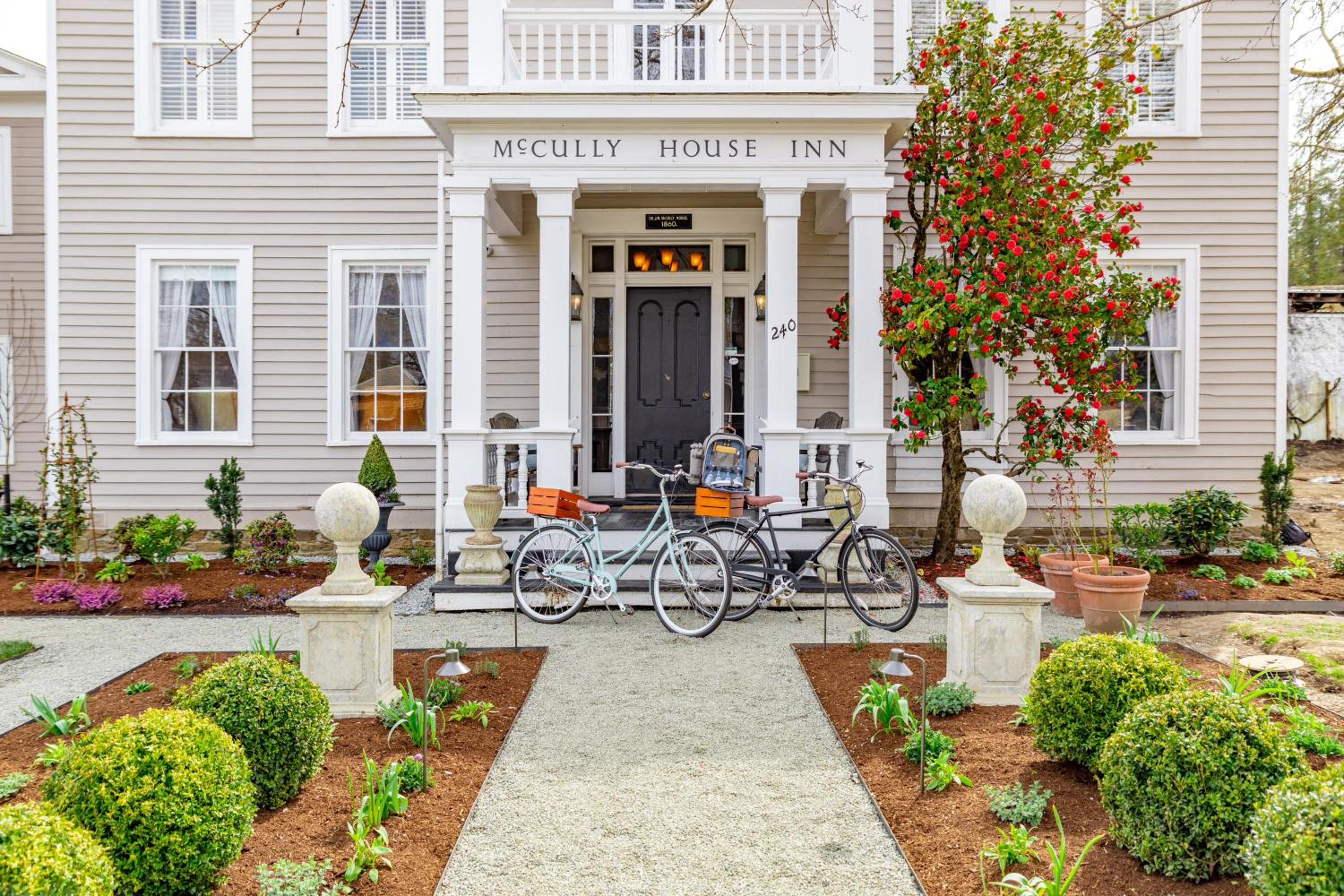 Jacksonville Vacations - McCully House Inn - Property Image 107