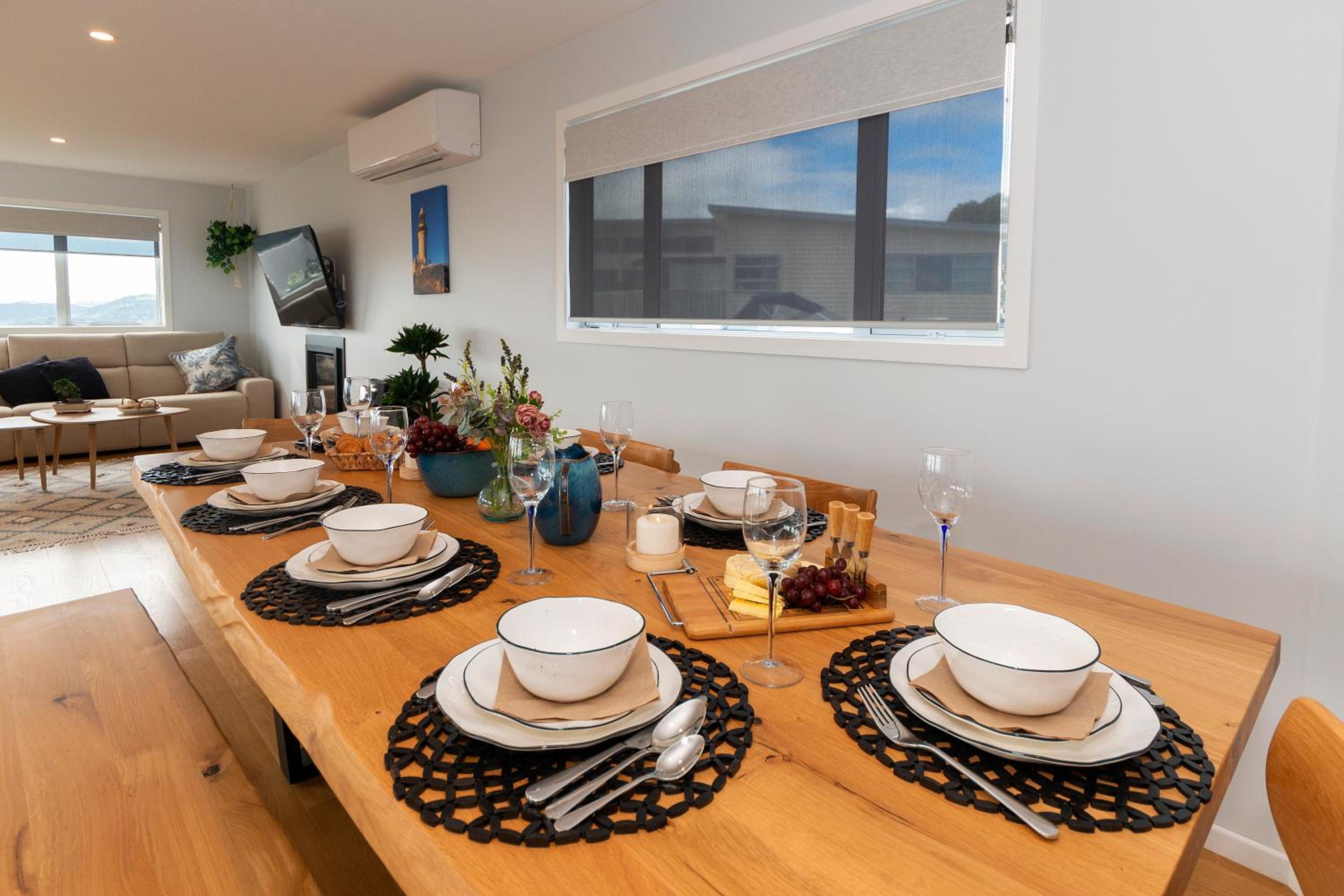 Luxury Lookout - Cable Bay Holiday Home view 5