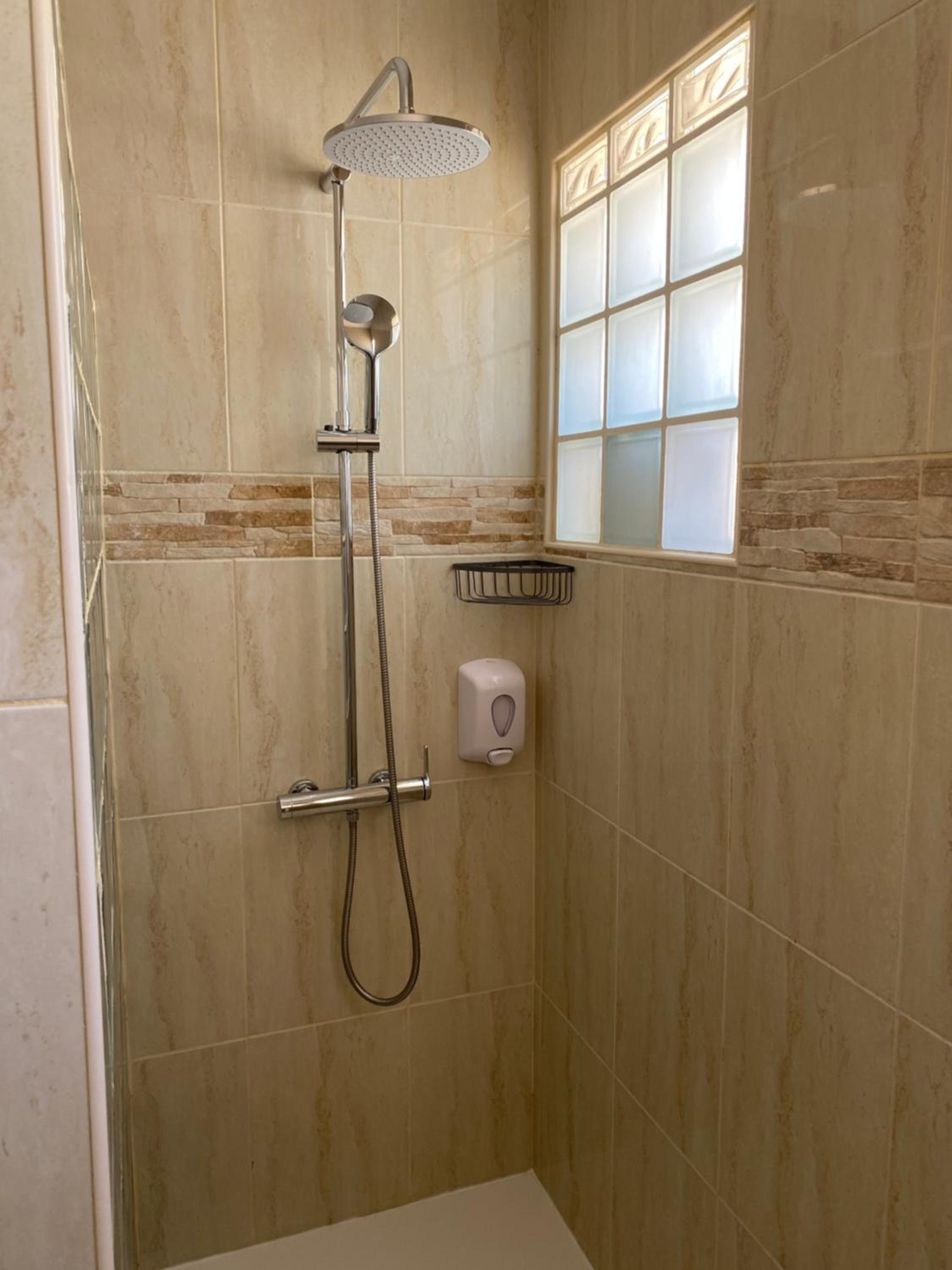 Juangy’s Apartments in Las Adelfas Golf del Sur view 4