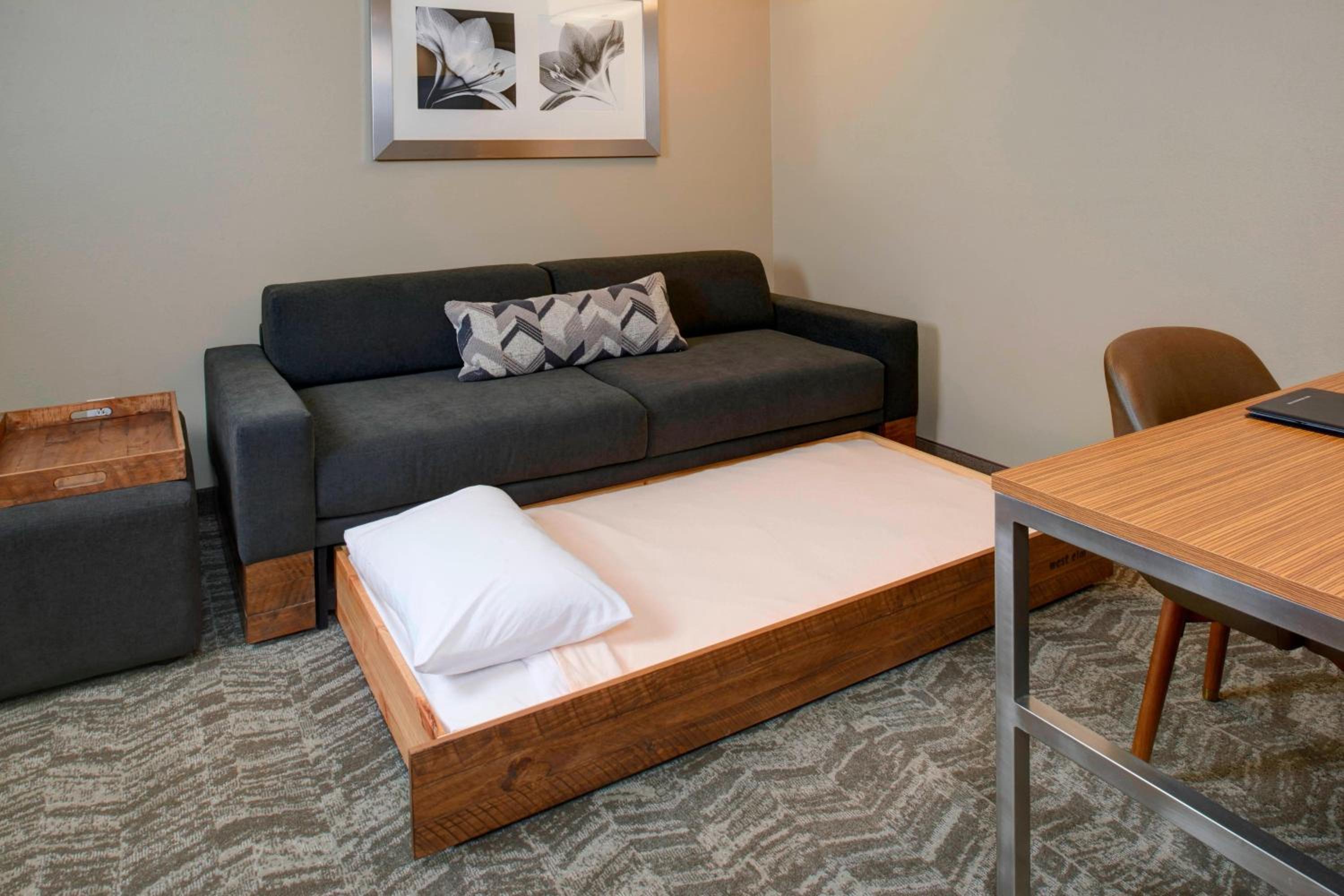 SpringHill Suites St. Louis Brentwood - Property Image 22