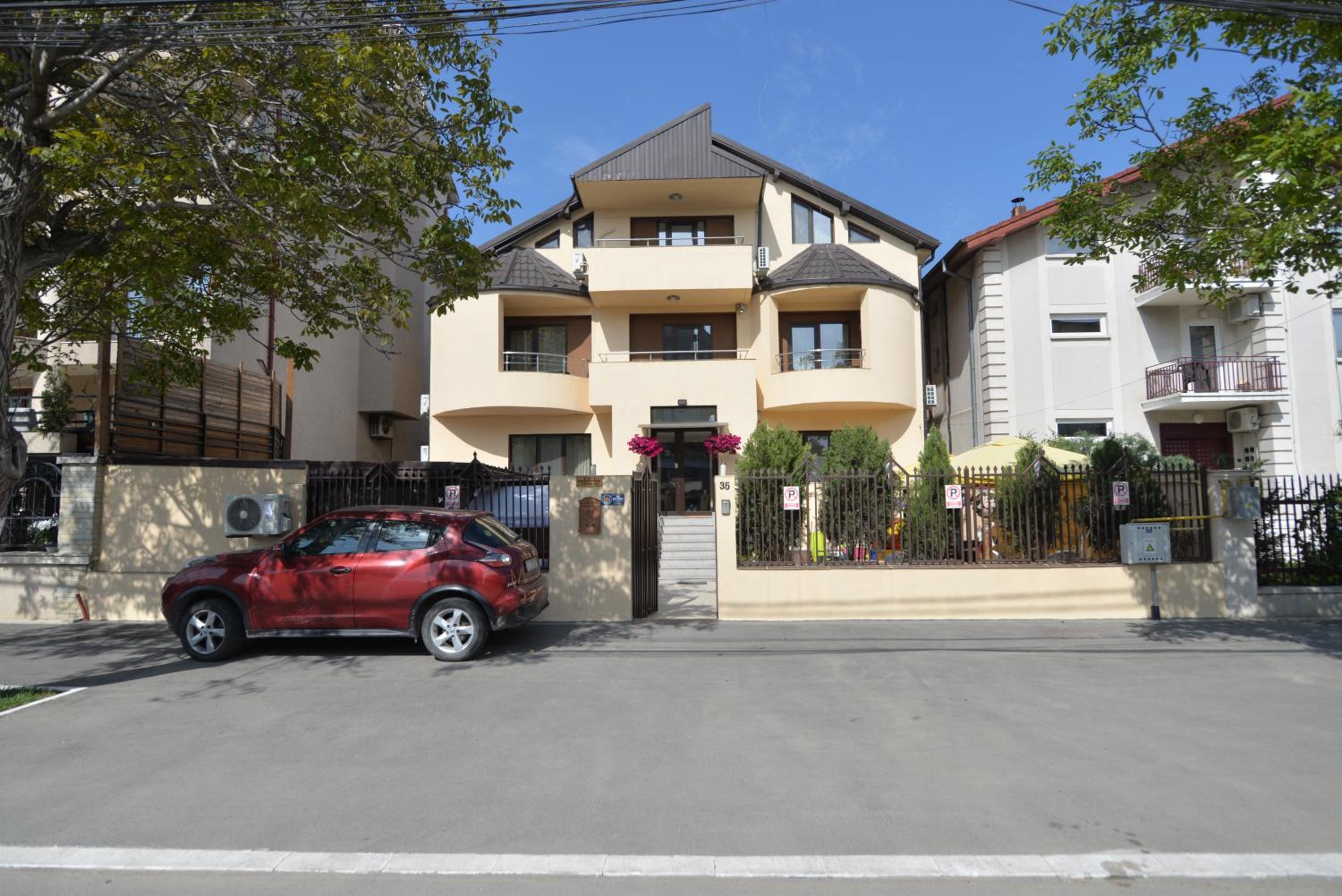 Casa Octaral view 3