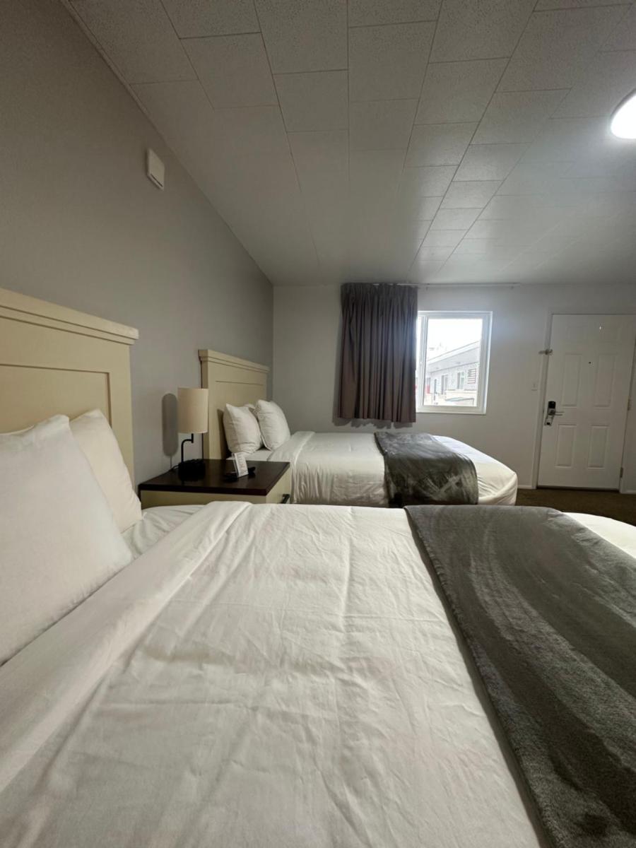 Fossil Butte Motel view 5