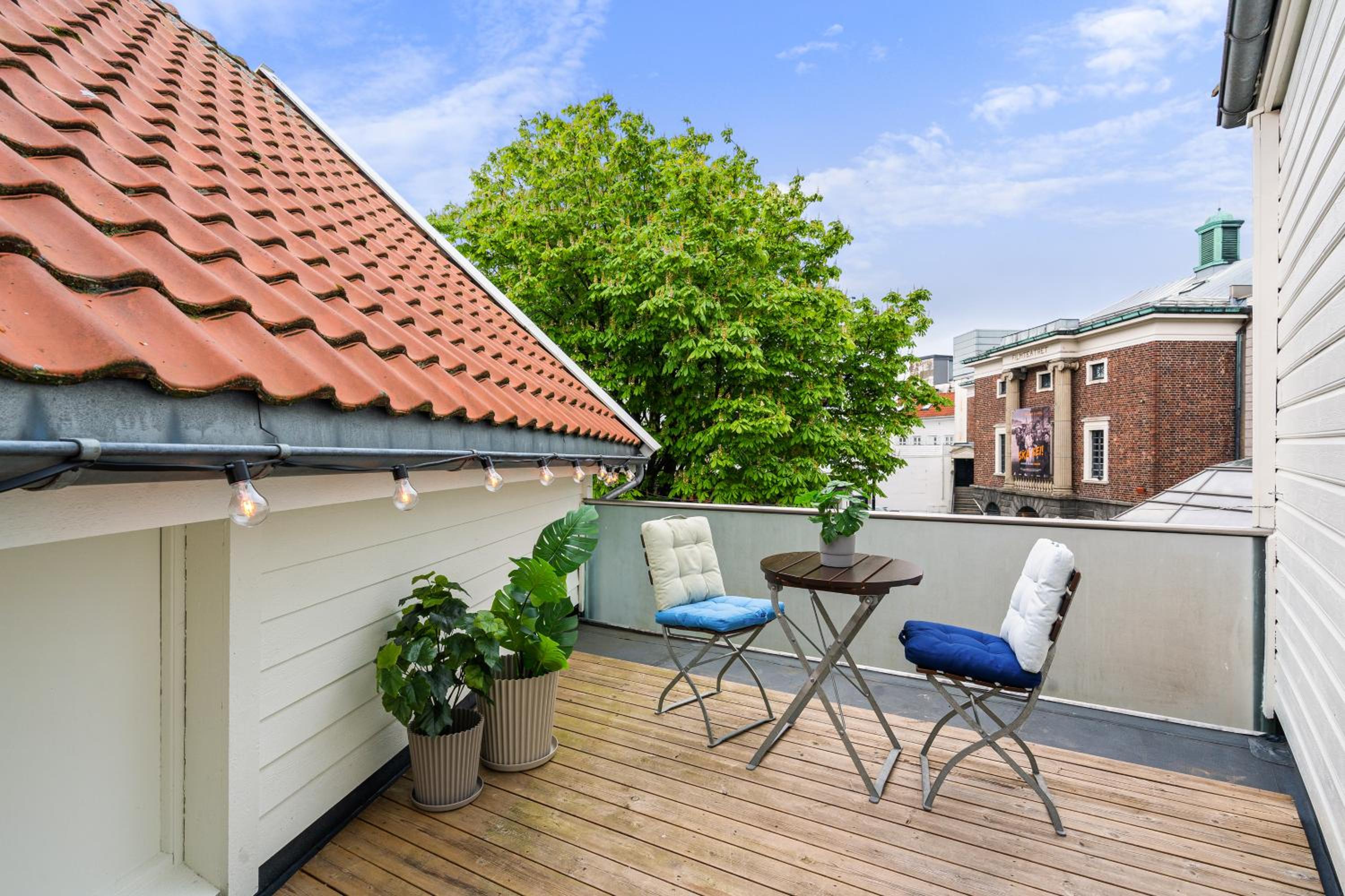 Hotel Charming Rooftop Apartment in Heart of Stavanger - Image 1