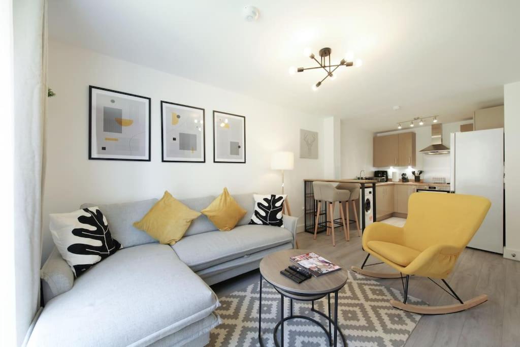 Stylish Well-Furnished Haven. view 2