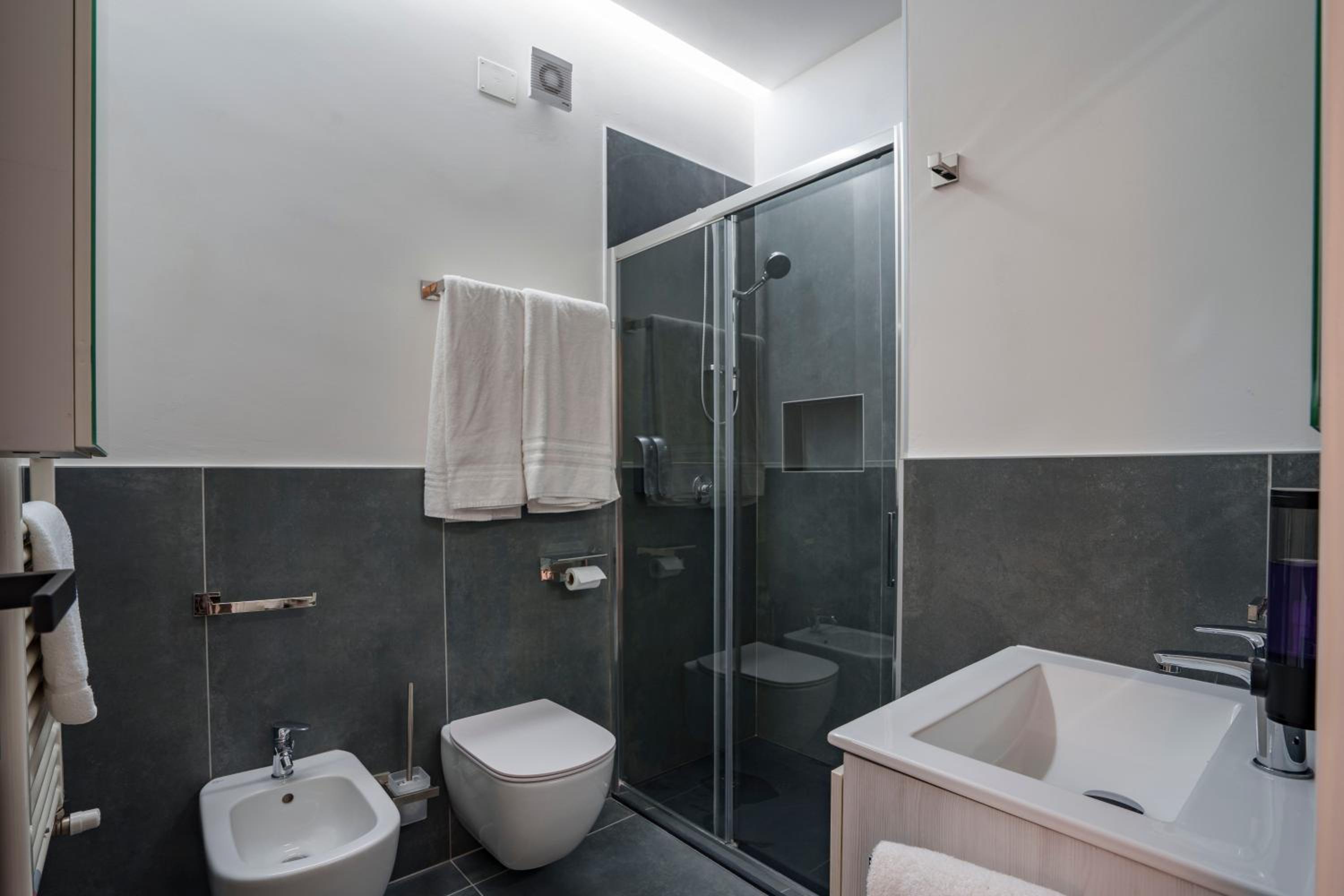 Lakeview Apartment Primea view 2