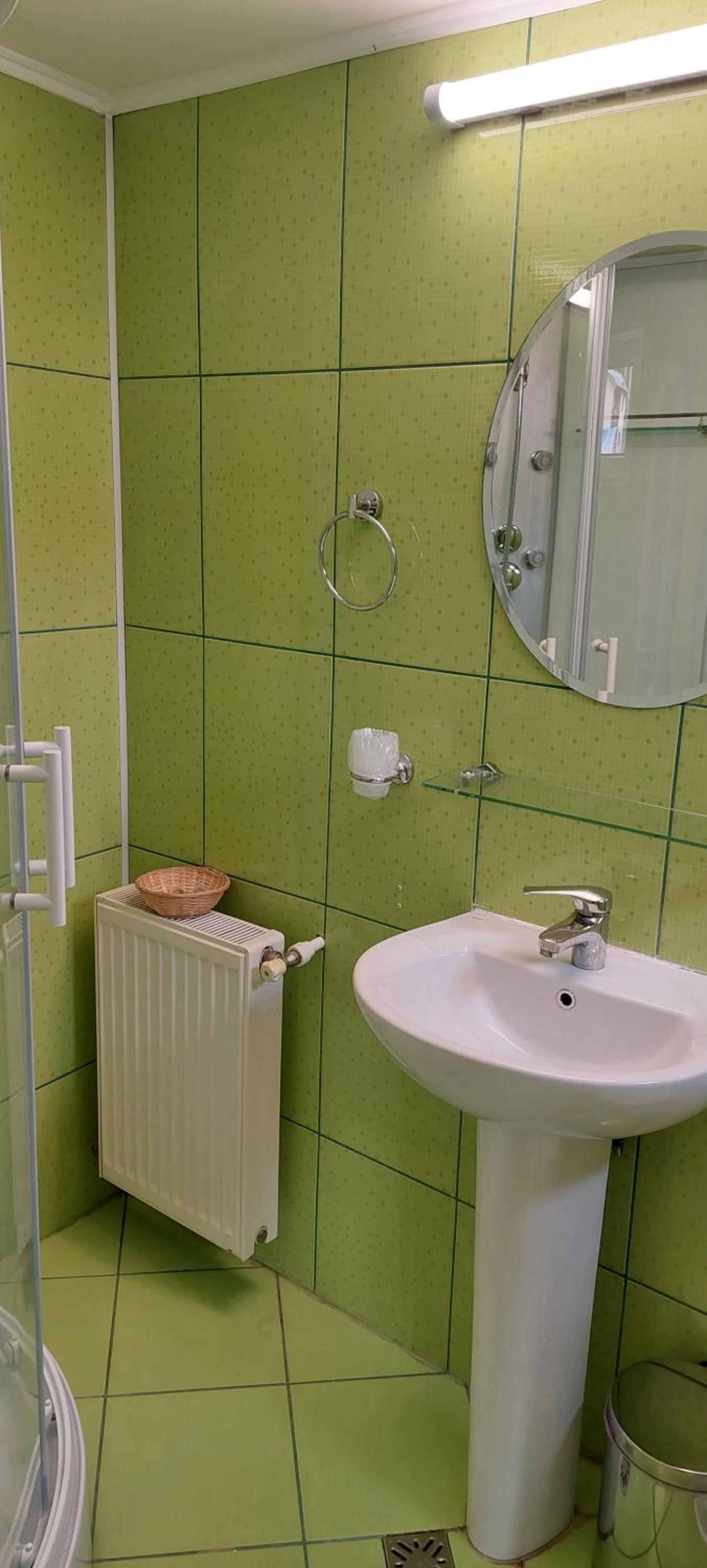 Photo 8