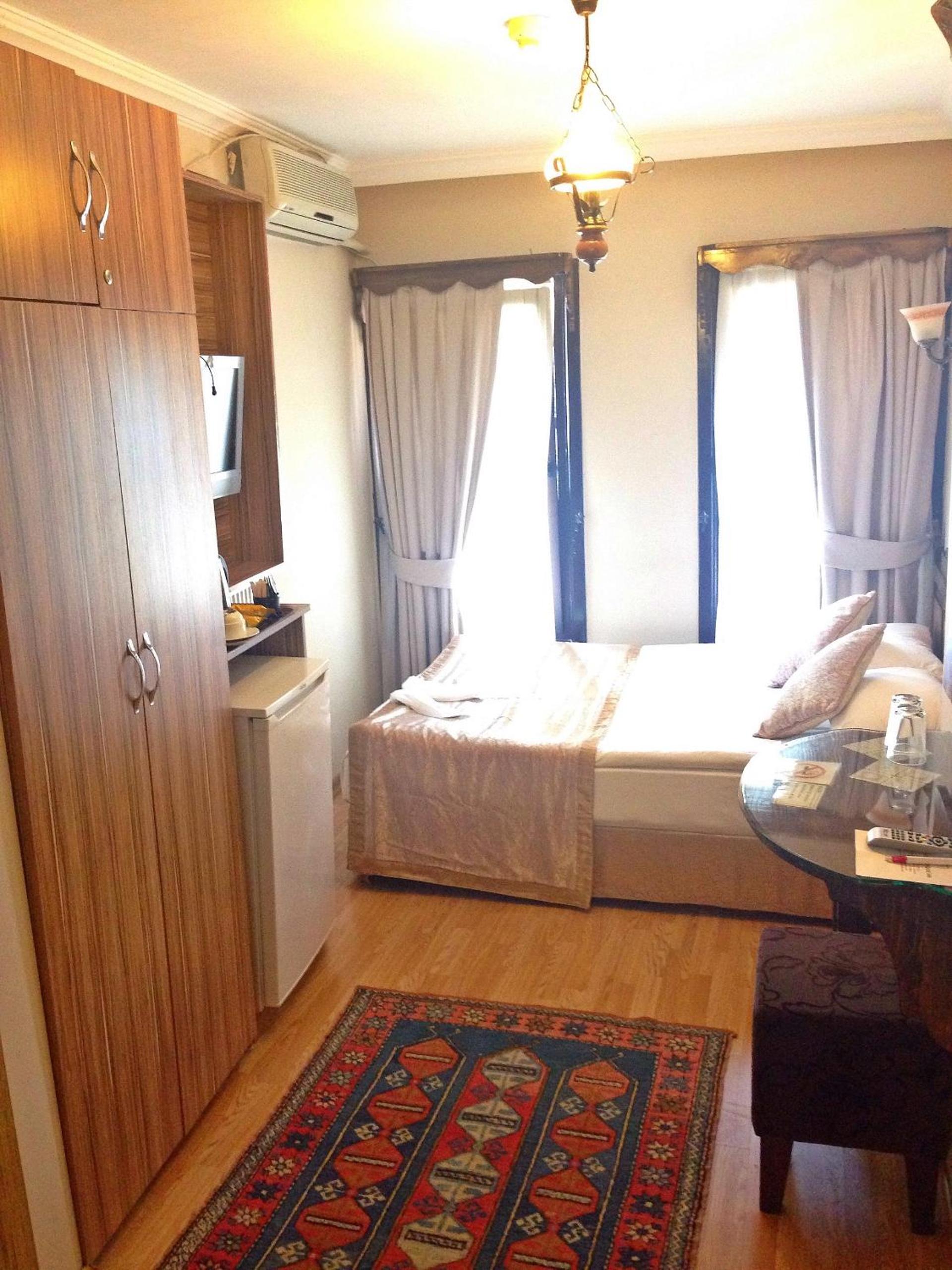 Naz Wooden House Inn