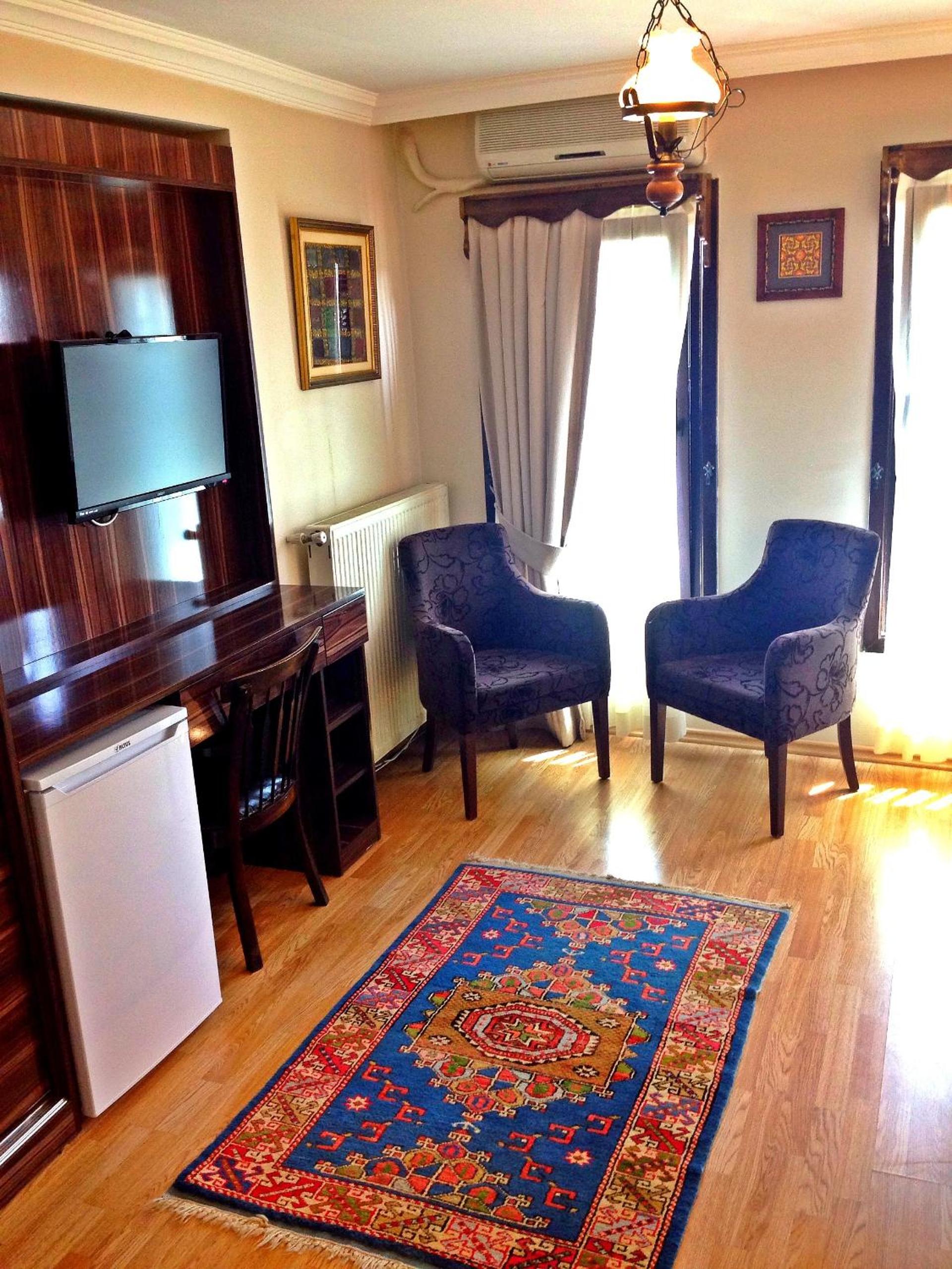 Naz Wooden House Inn