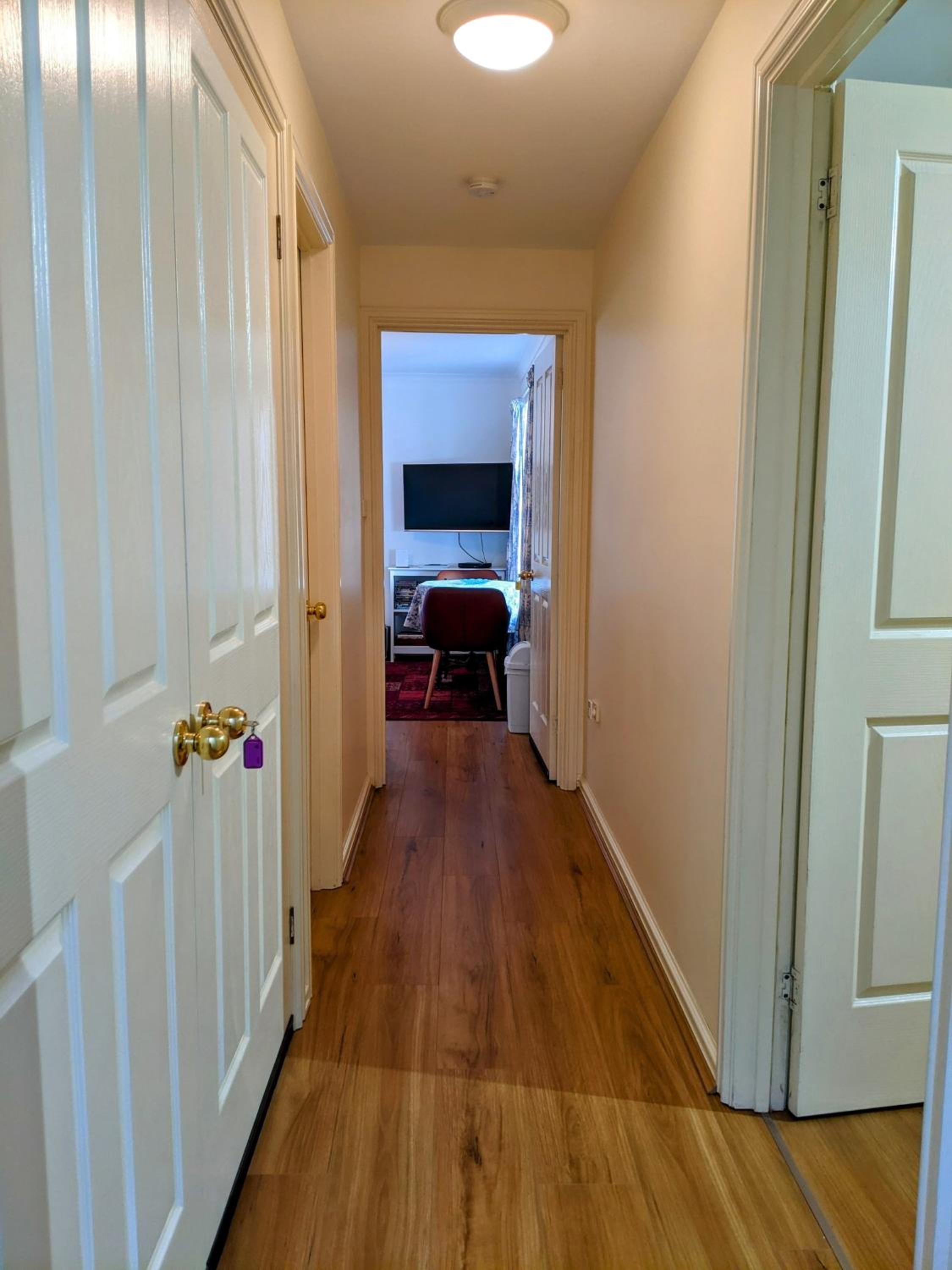 West Hobart self contained 1 bedroom studio walk to town