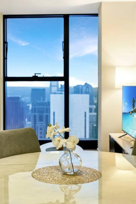 CBD Skyline 2 Bedroom Apartment