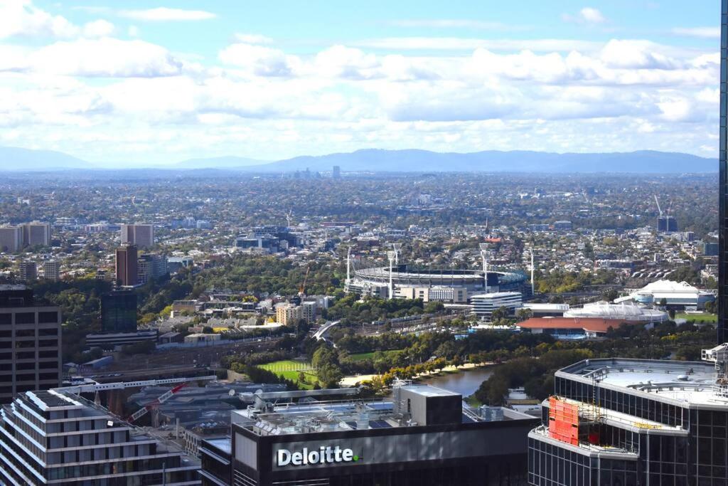 CBD Skyline 2 Bedroom Apartment