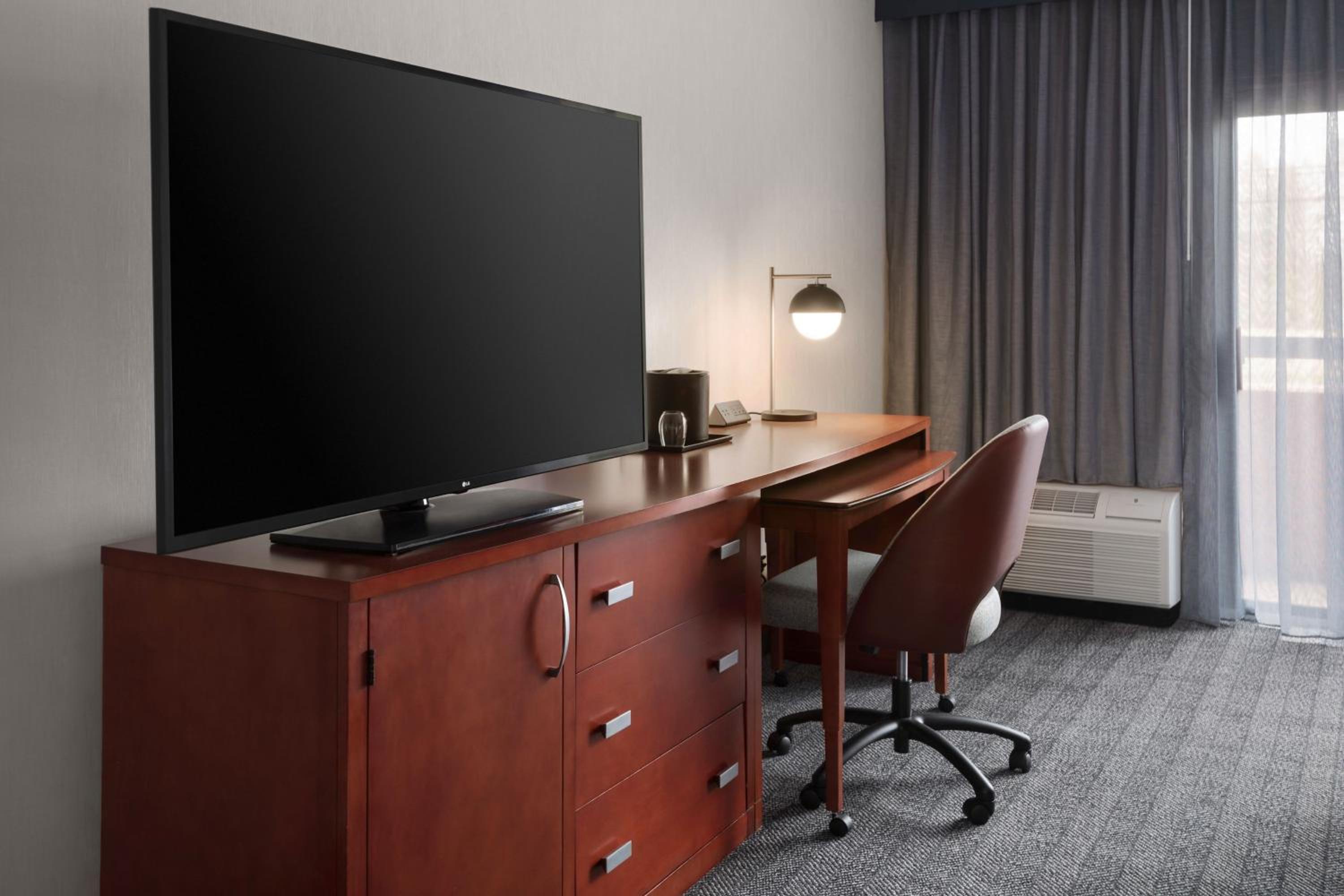 Courtyard by Marriott New Haven Wallingford - Property Image 10