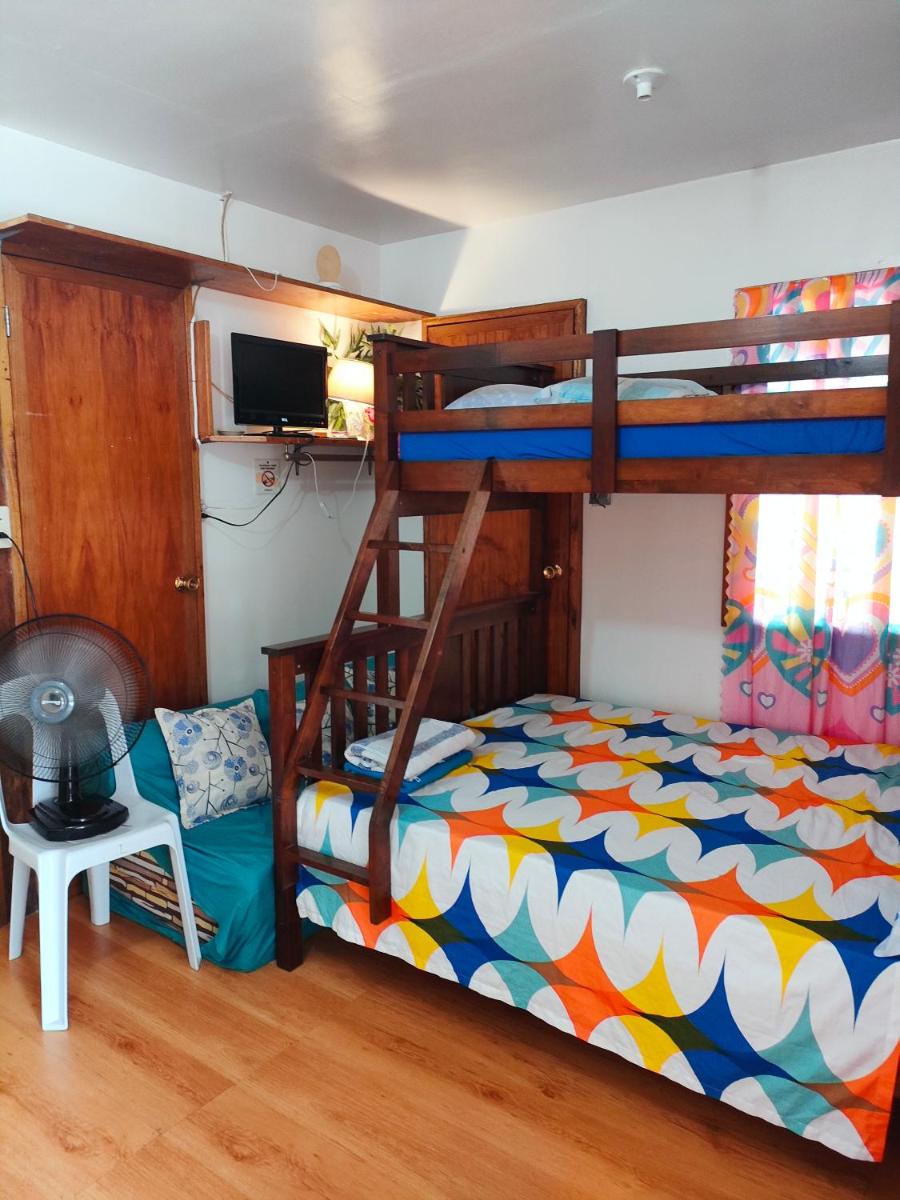 Puerto Galera Transient Kubo Guest Place