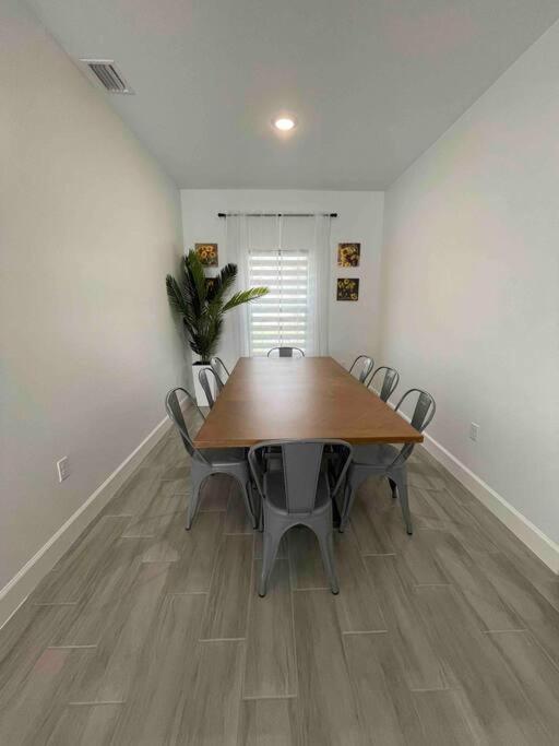 3BD/2BTH Home Near Downtown Orlando