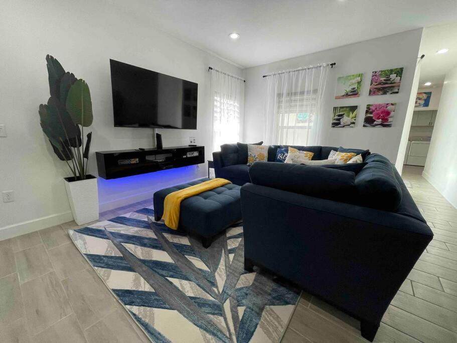 3BD/2BTH Home Near Downtown Orlando