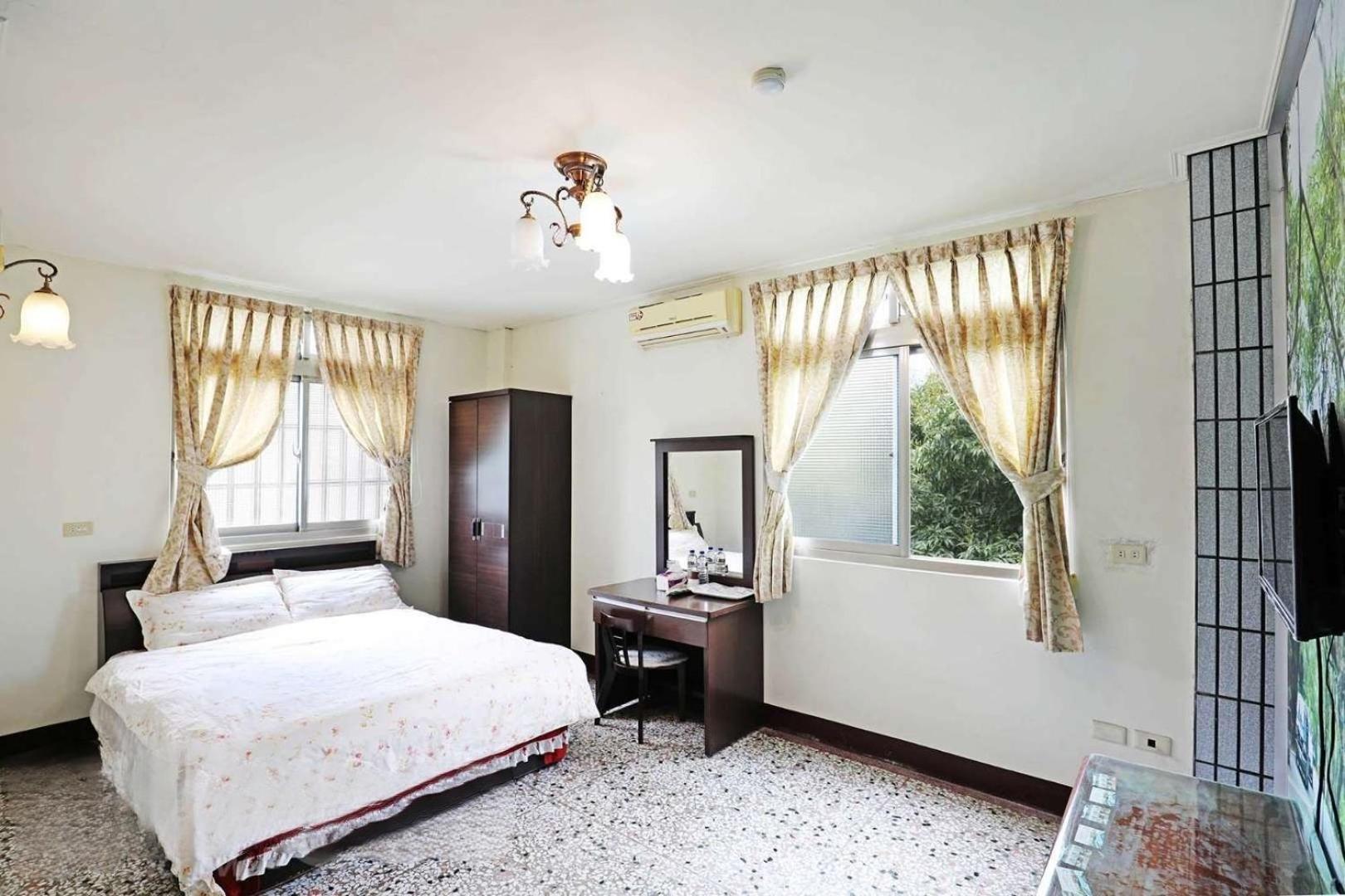 Plum Inn 2