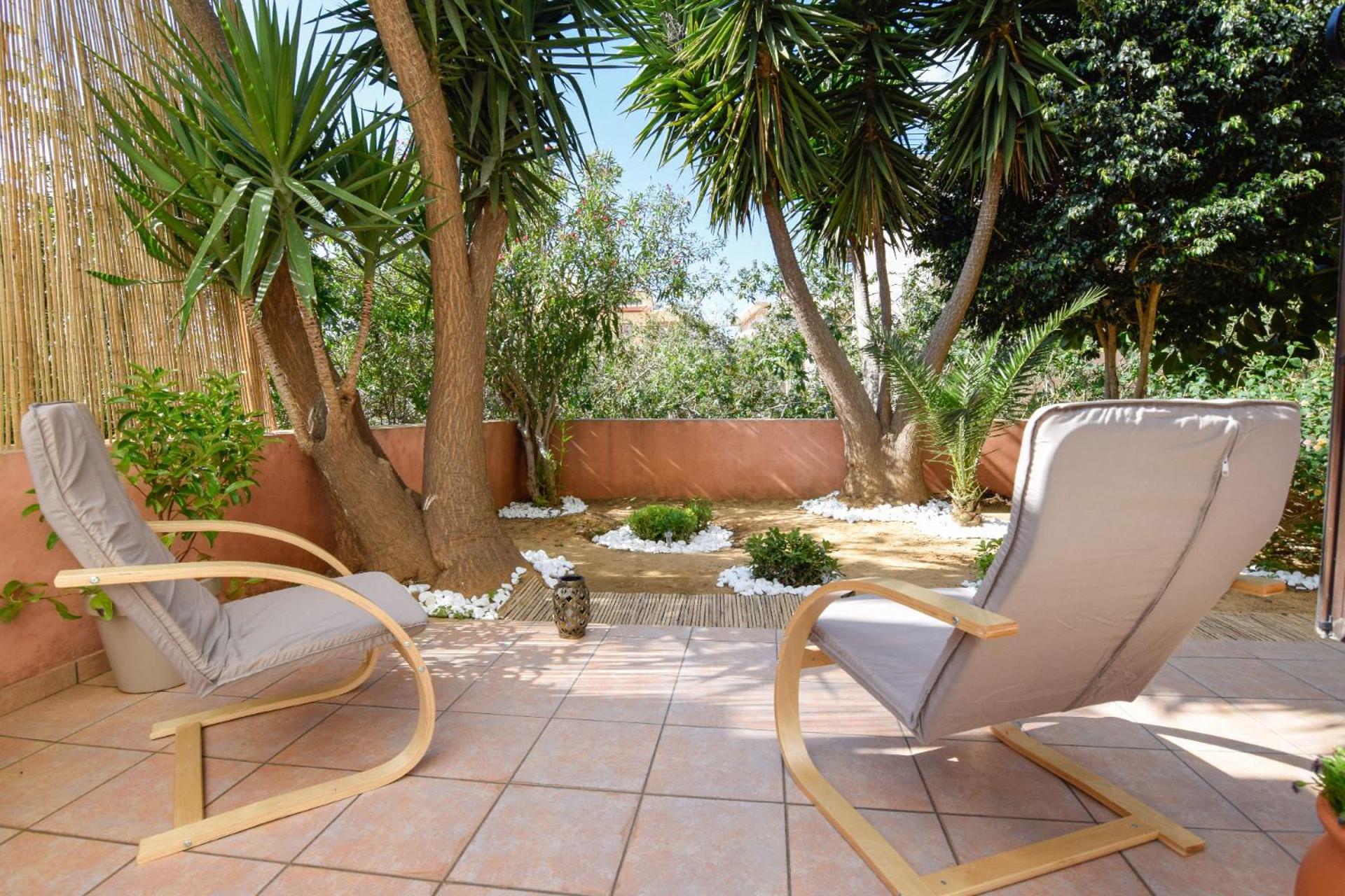 relaxingardenapt