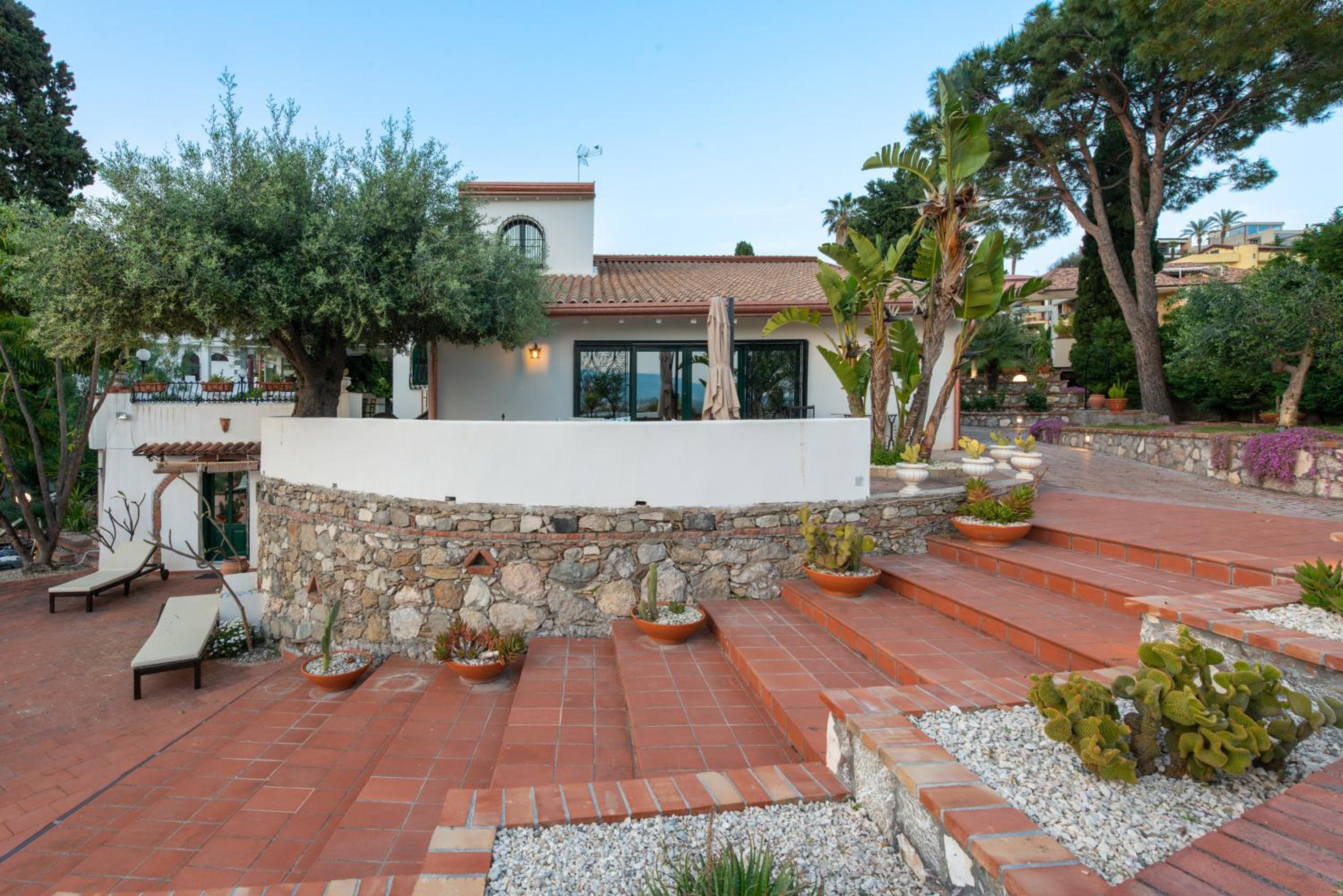 Villa with pool & jacuzzi view 5