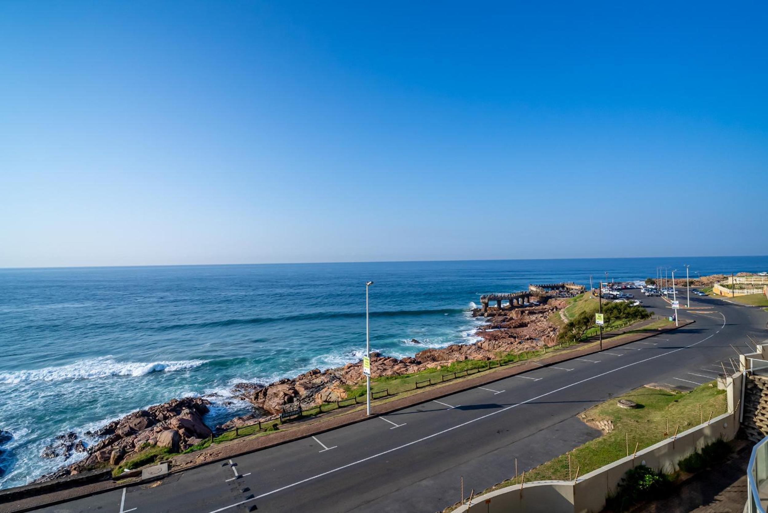 Breathtaking sea view apartment-Margate RSA view 4