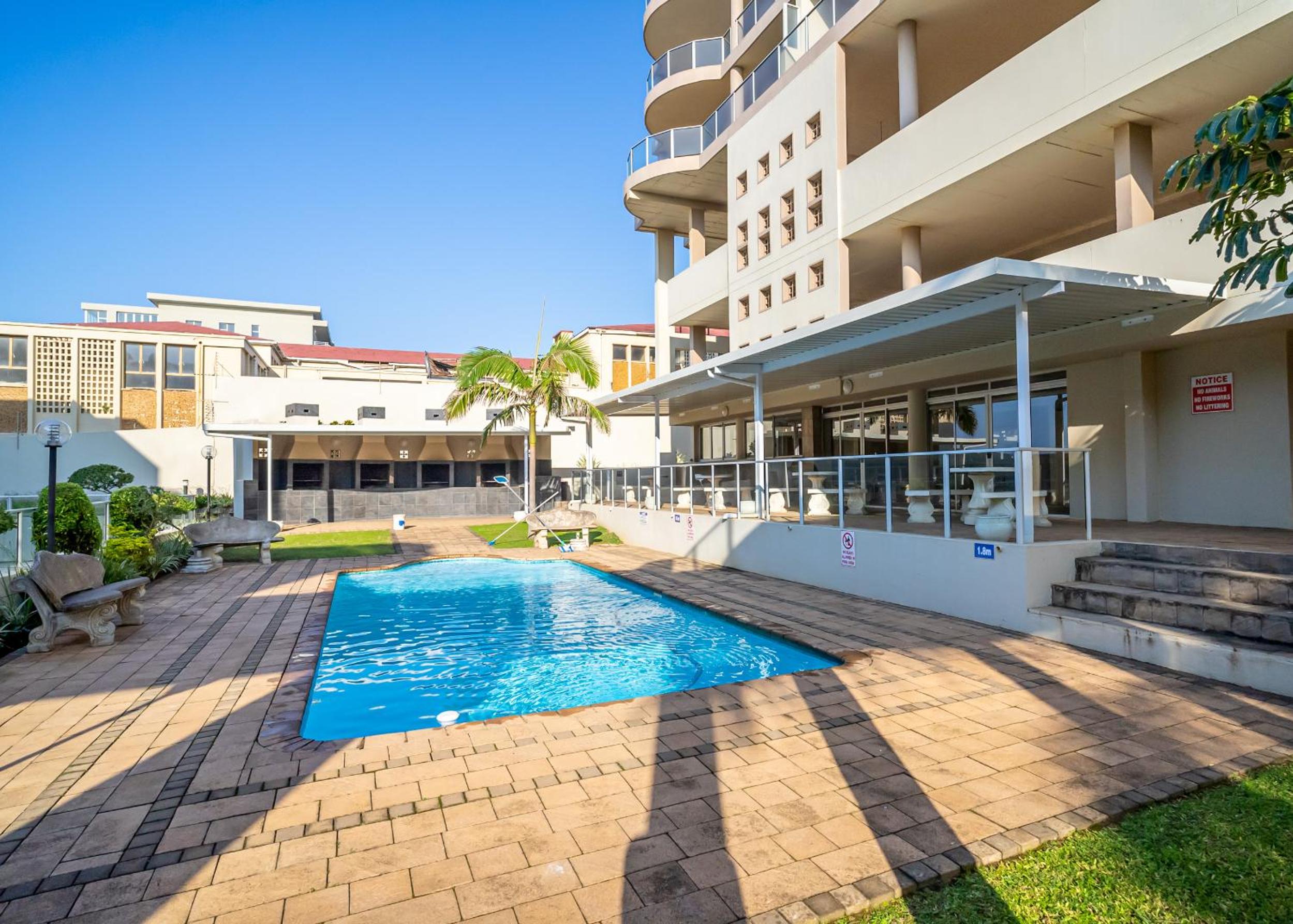 Breathtaking sea view apartment-Margate RSA view 2