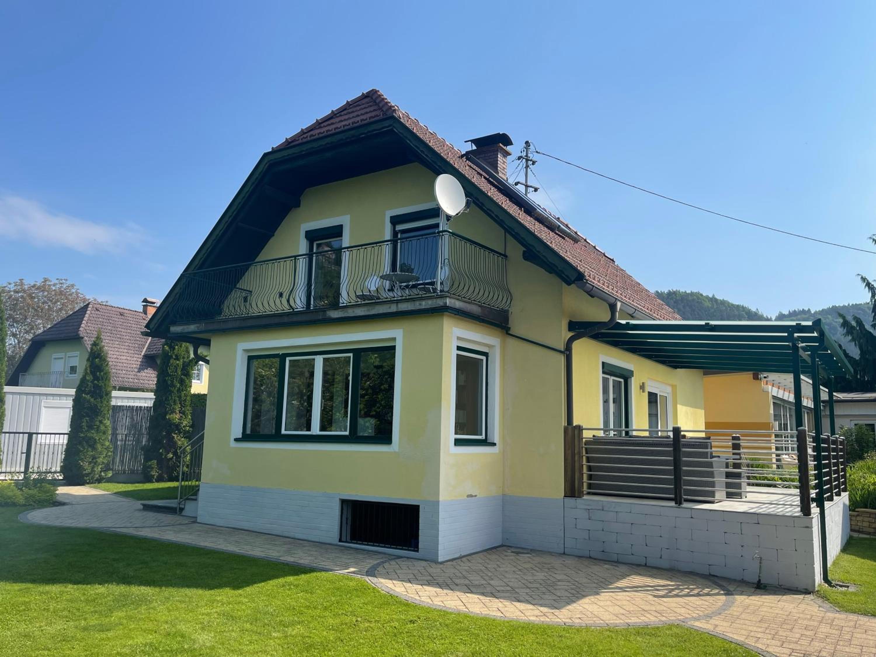 APARTMENT Schlossbergblick