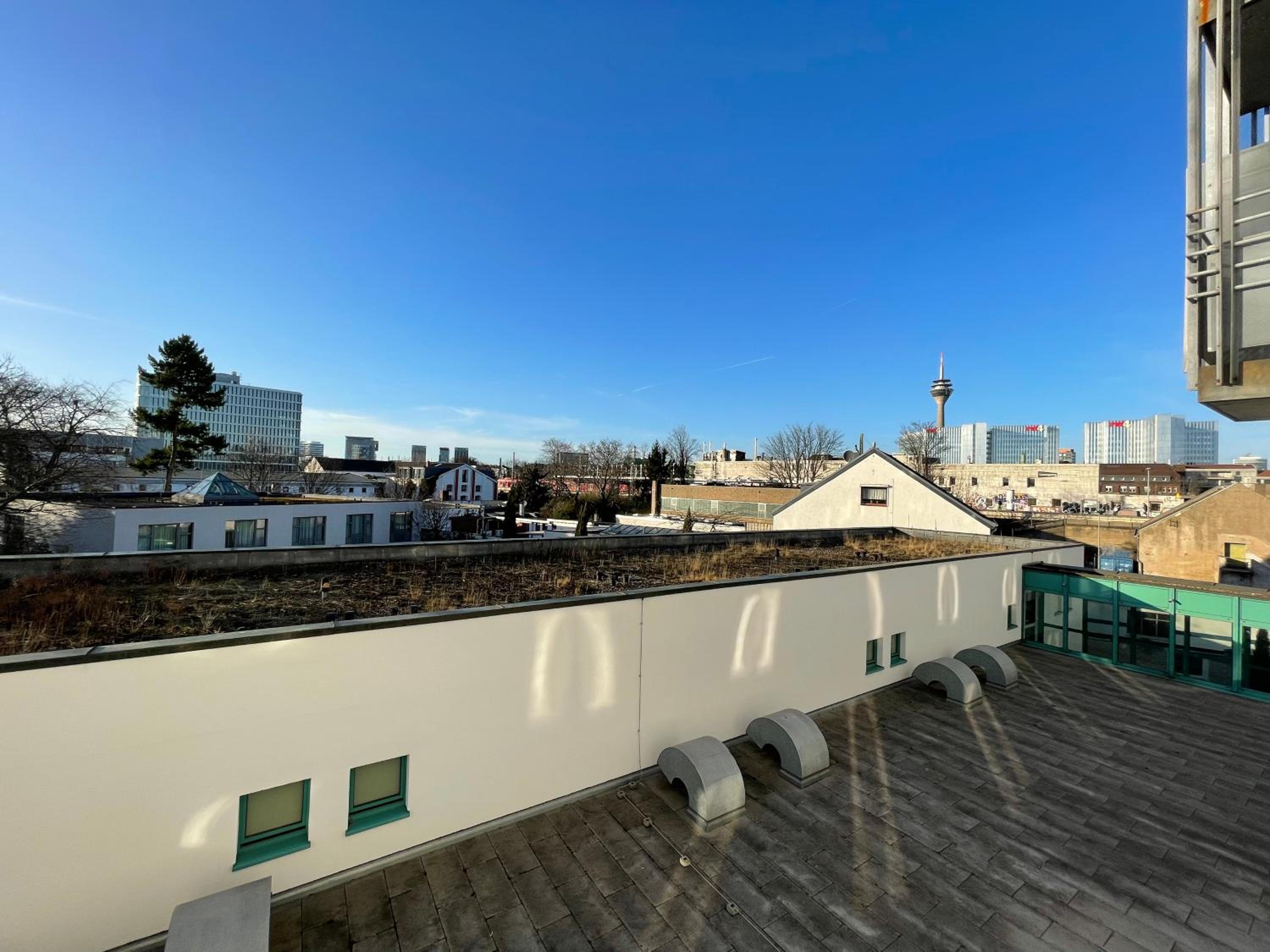4* Boutique Zimmer am Düsseldorf Hafen + ÖPNV & TG