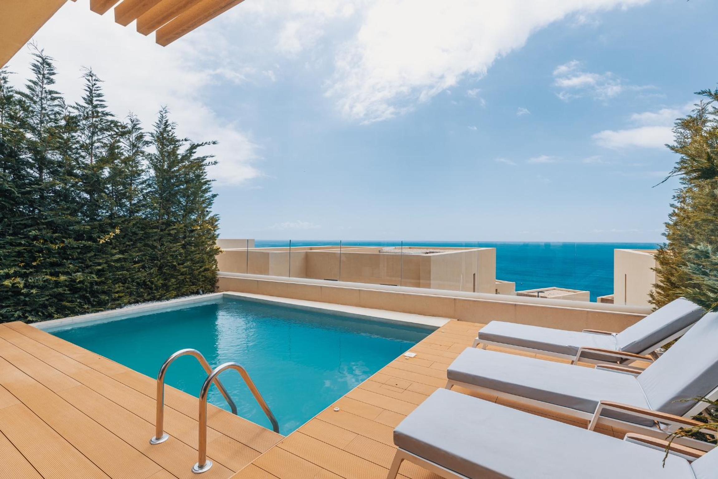 Villa Eos Green Coast Palase