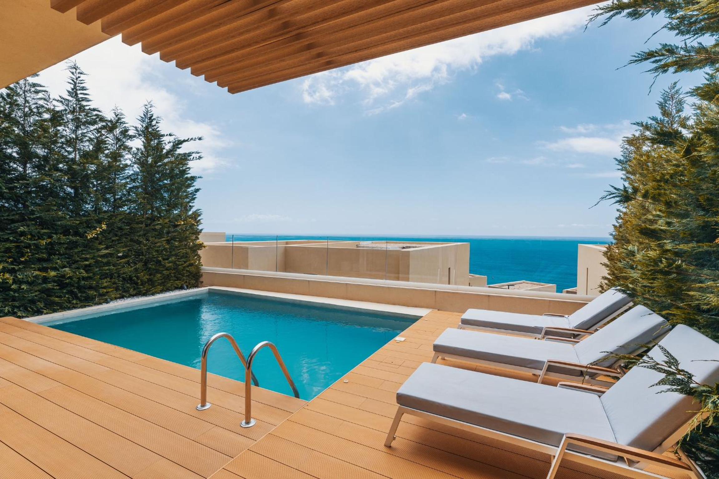 Villa Eos Green Coast Palase