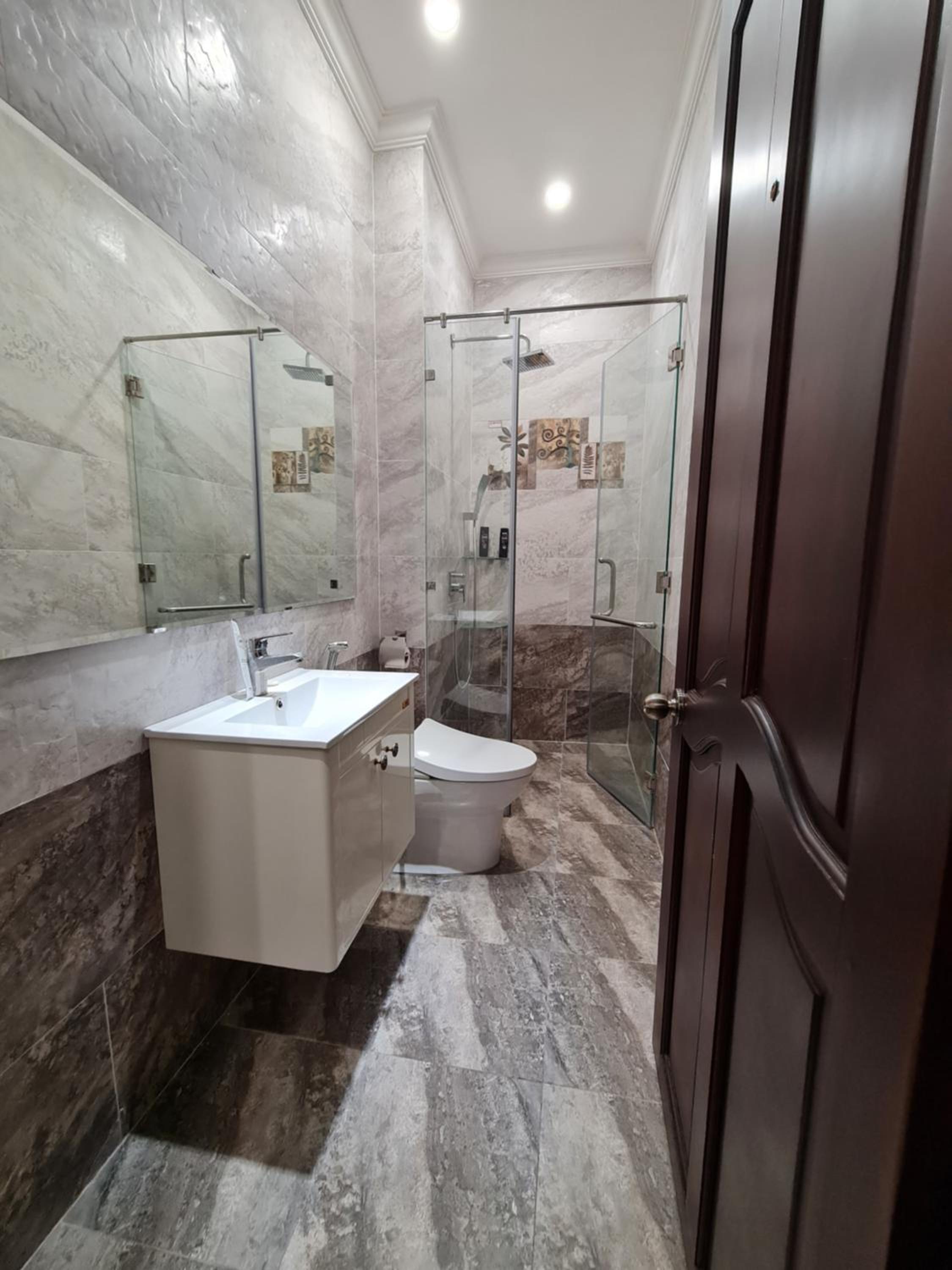 Two bedrooms appartment in District 1