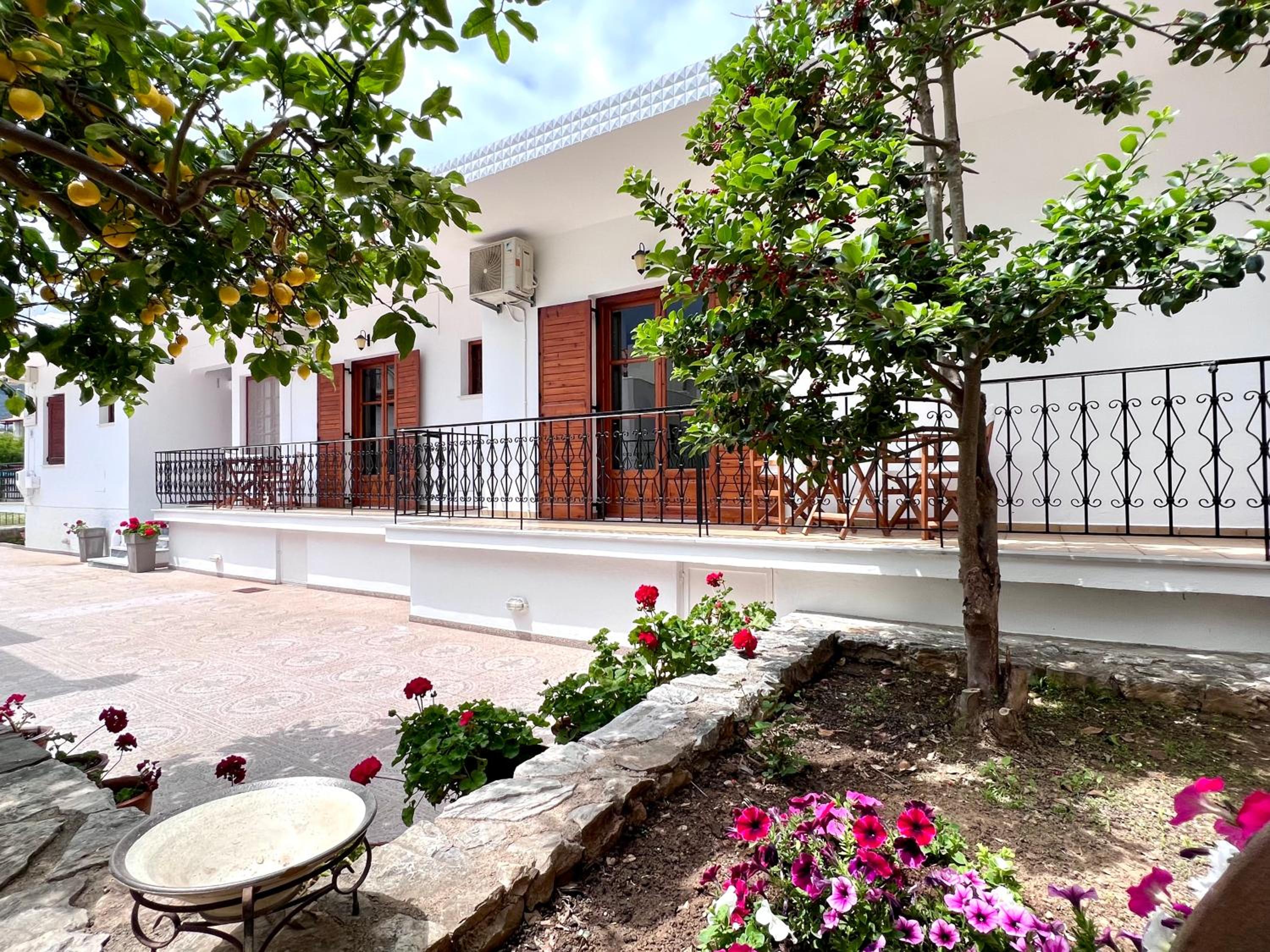 Hotel ATHANASIA APARTMENTS - Image 1