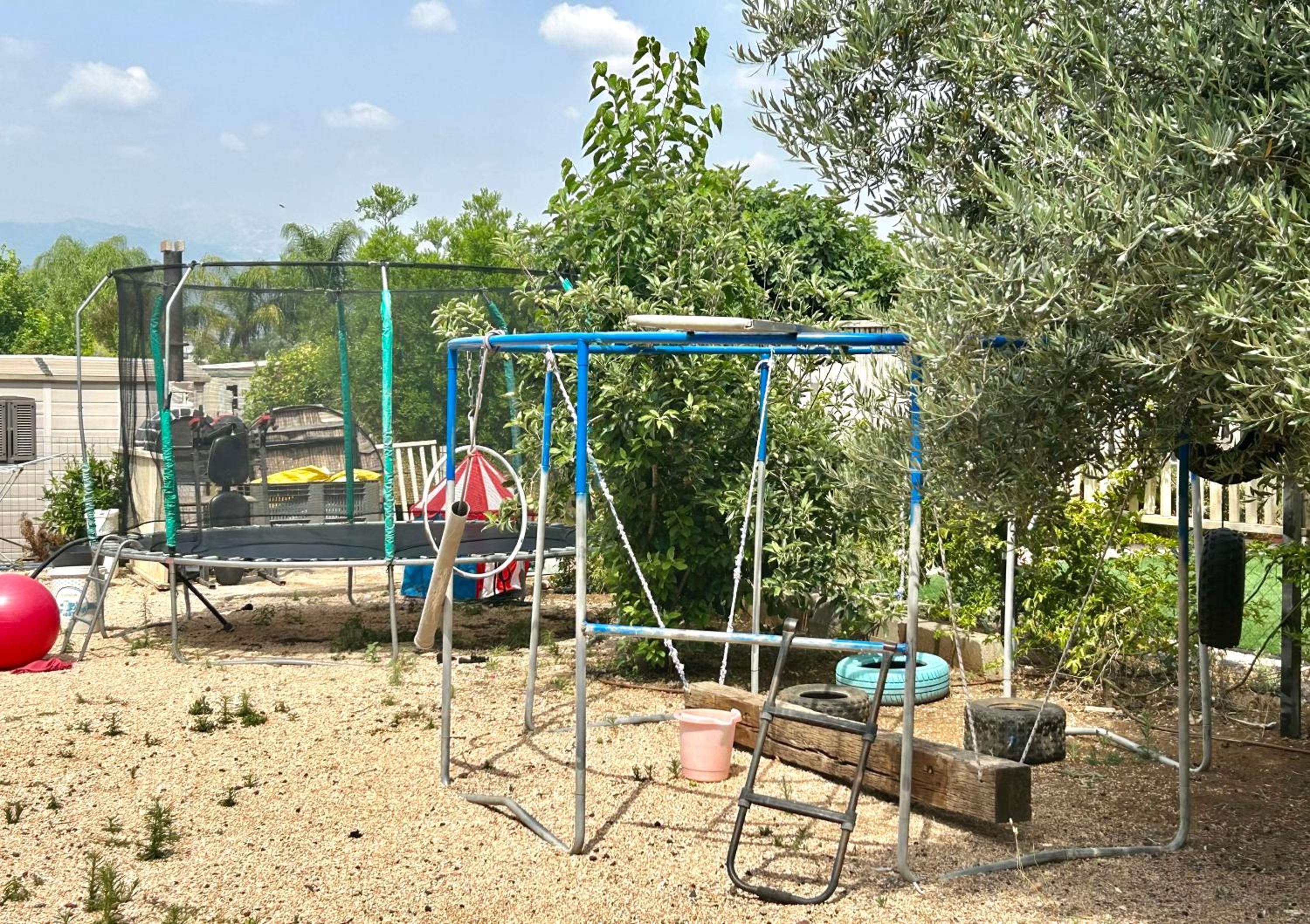 Photo 8