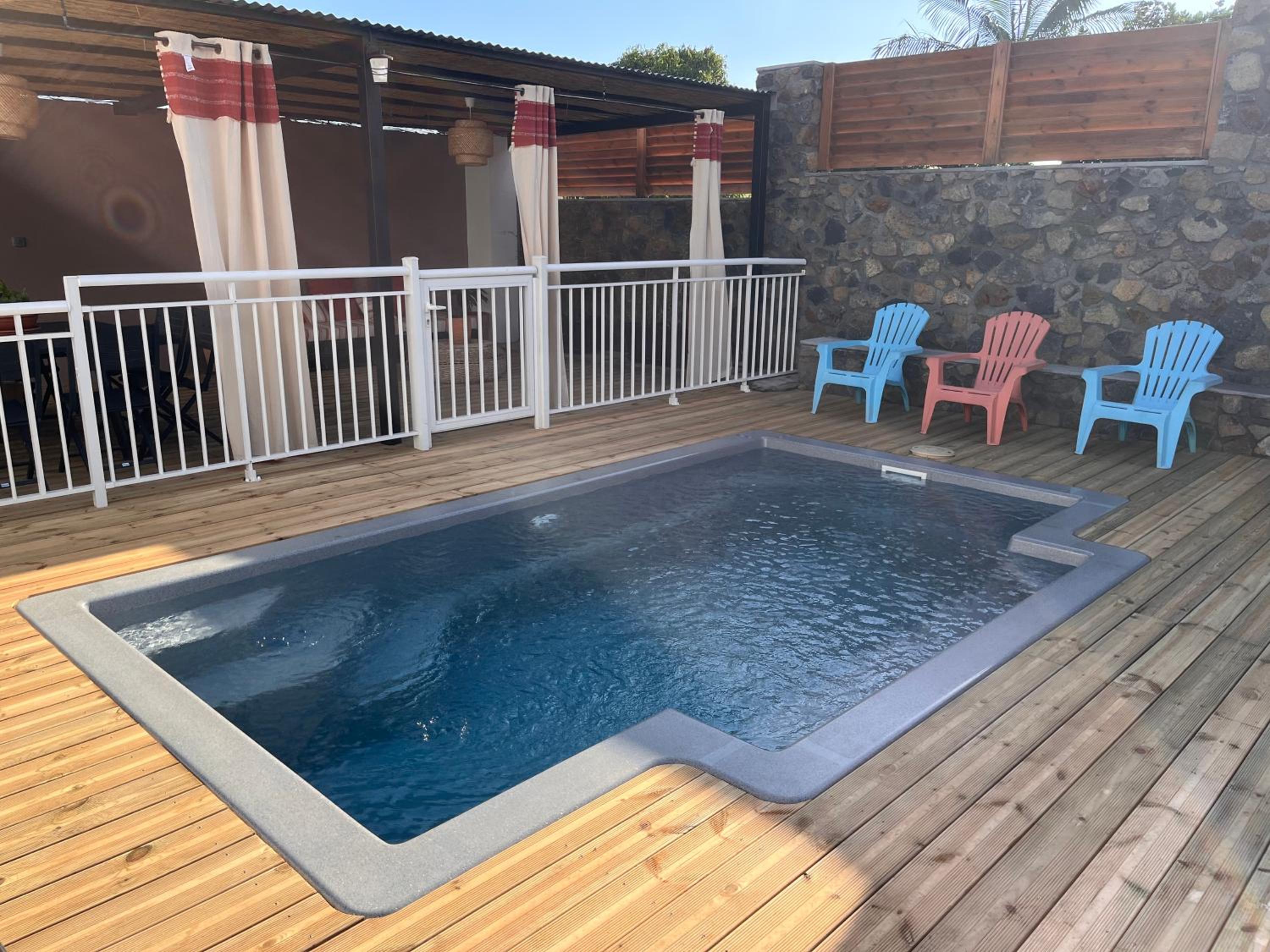 La Casita Créole villa avec piscine et jacuzzi view 4