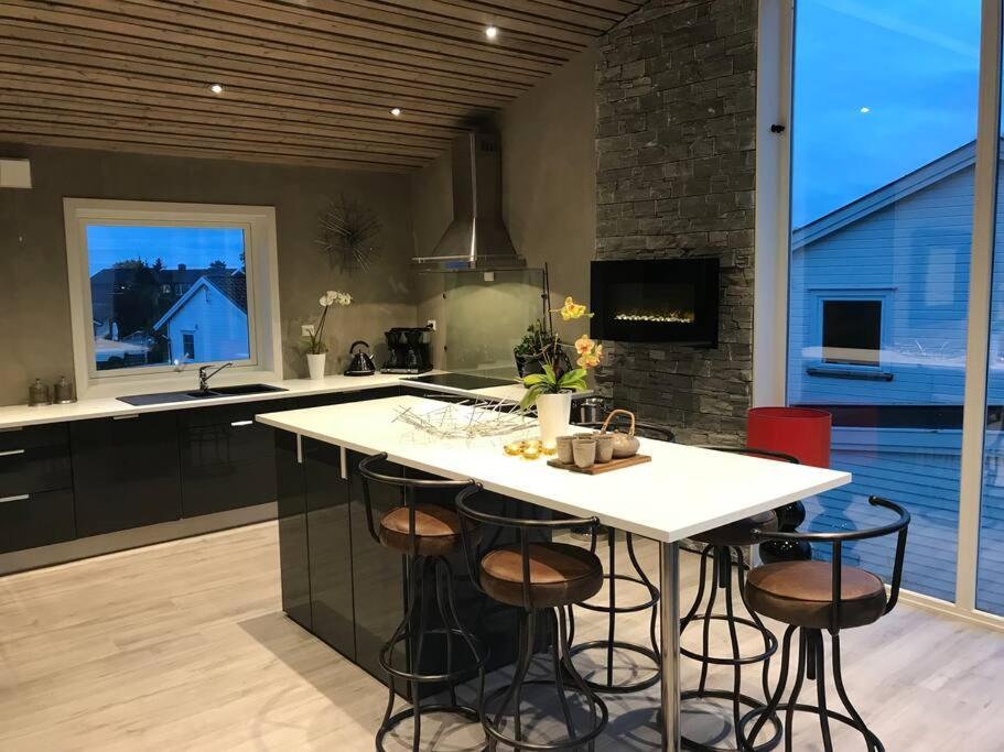 Topp moderne suite. view 3