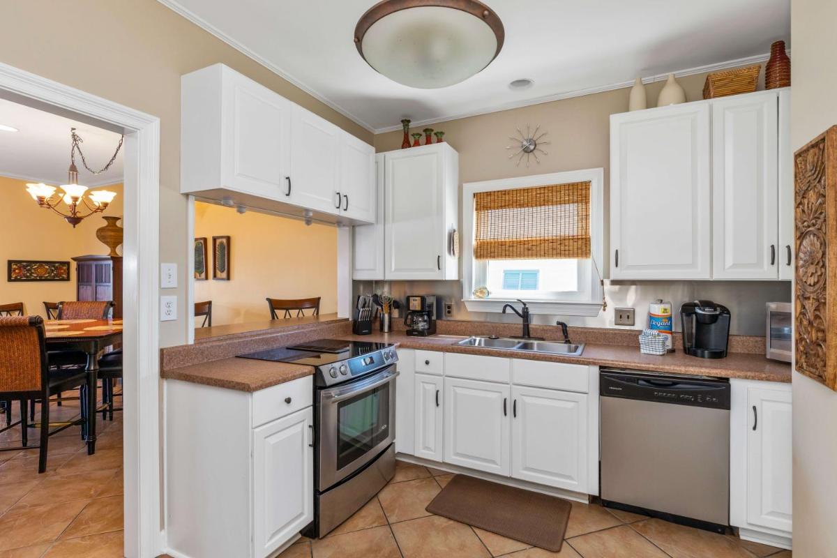 Pelican Pass by ALBVR - Great Home On Little Lagoon and Just Steps to the Beach view 5