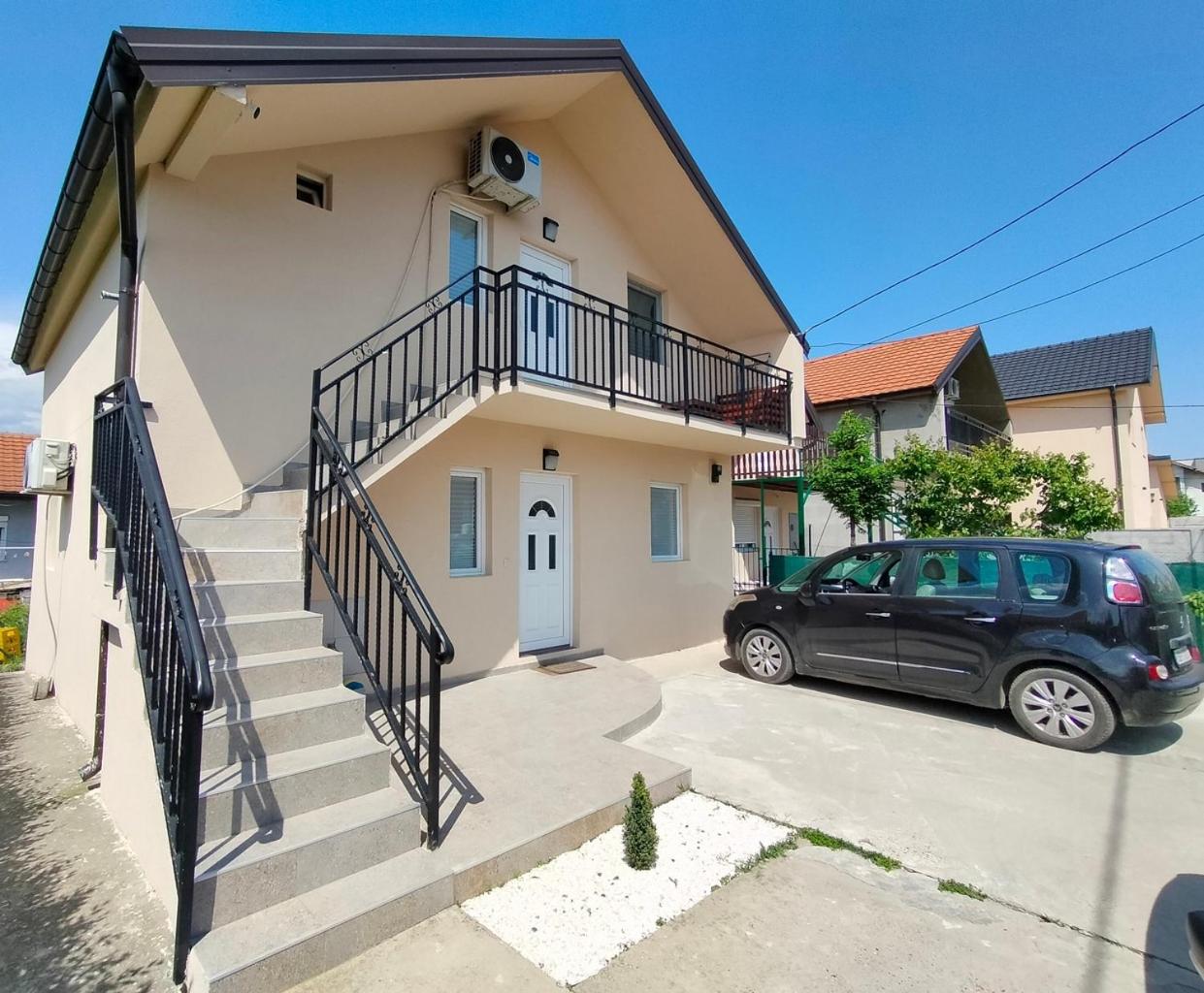 A1 - Airport Belgrade Apartment view 4