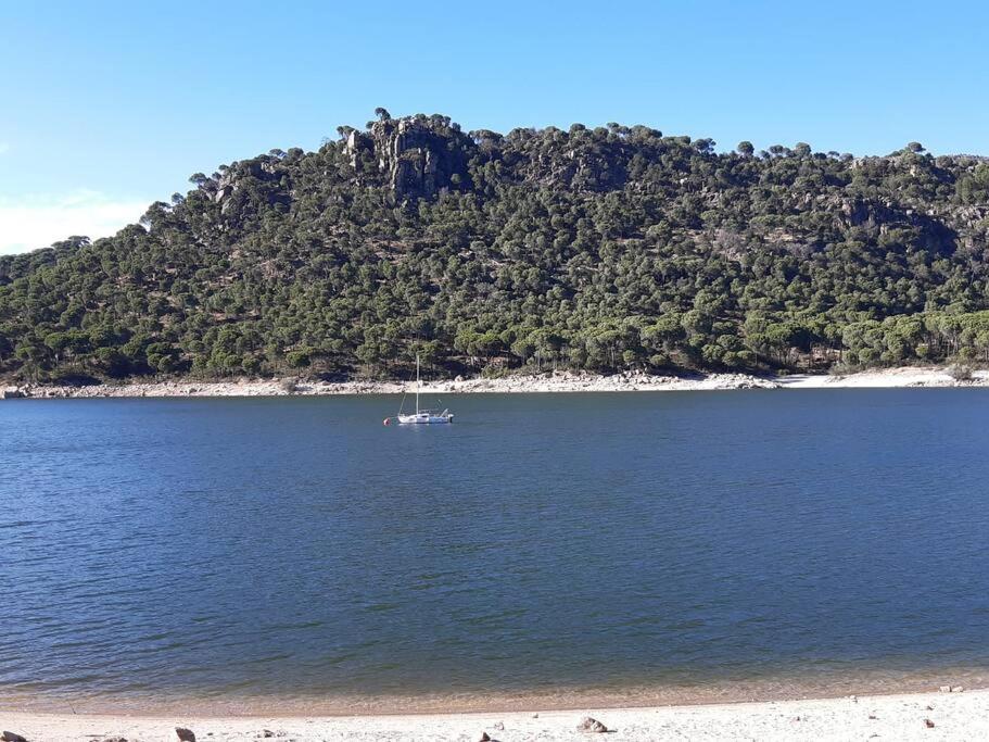 Acogedor apartamento con bellas vistas al embalse