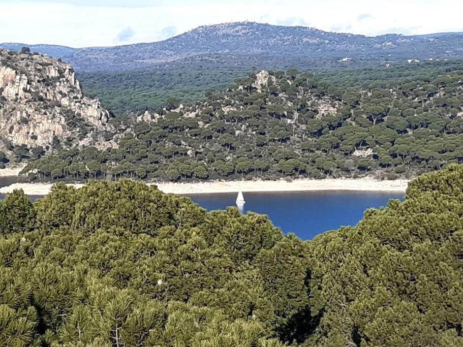 Acogedor apartamento con bellas vistas al embalse