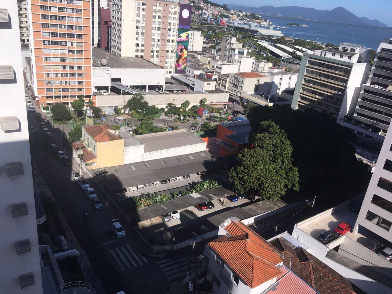Apto climatizado -garagem
