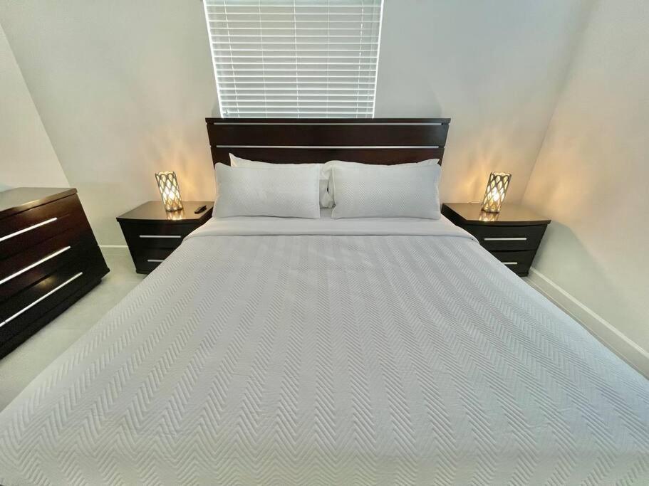 Villa Gia Large Home Near Brickell Miami Beach