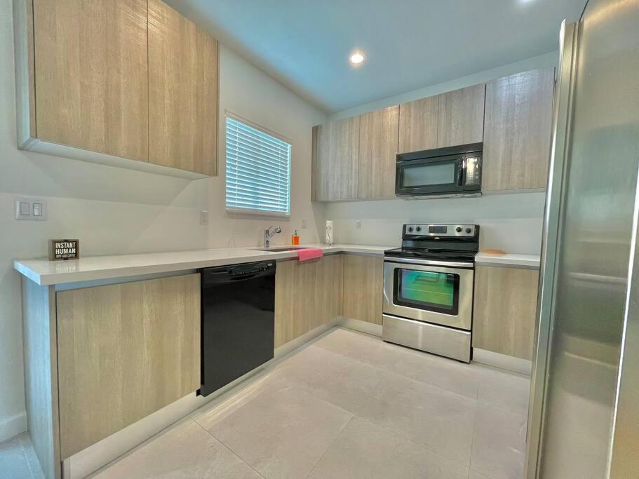 Villa Gia Large Home Near Brickell Miami Beach