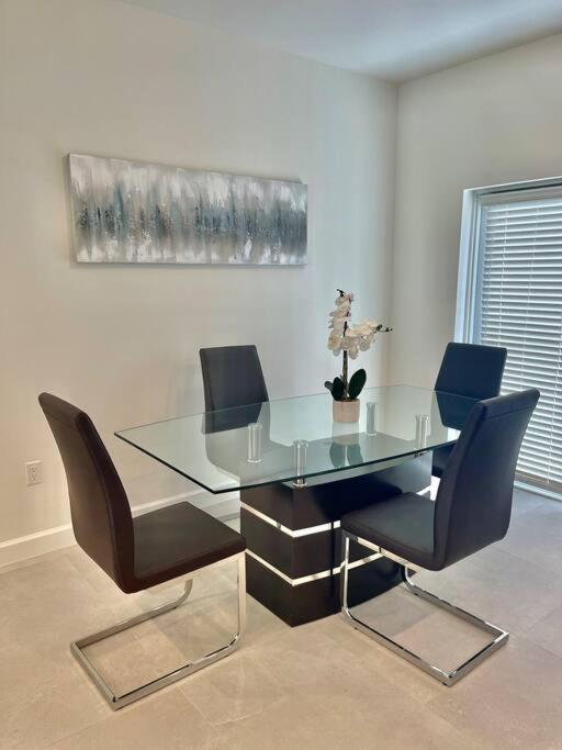 Villa Gia Large Home Near Brickell Miami Beach
