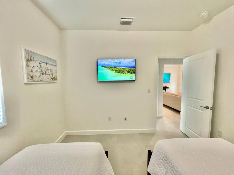 Villa Gia Large Home Near Brickell Miami Beach